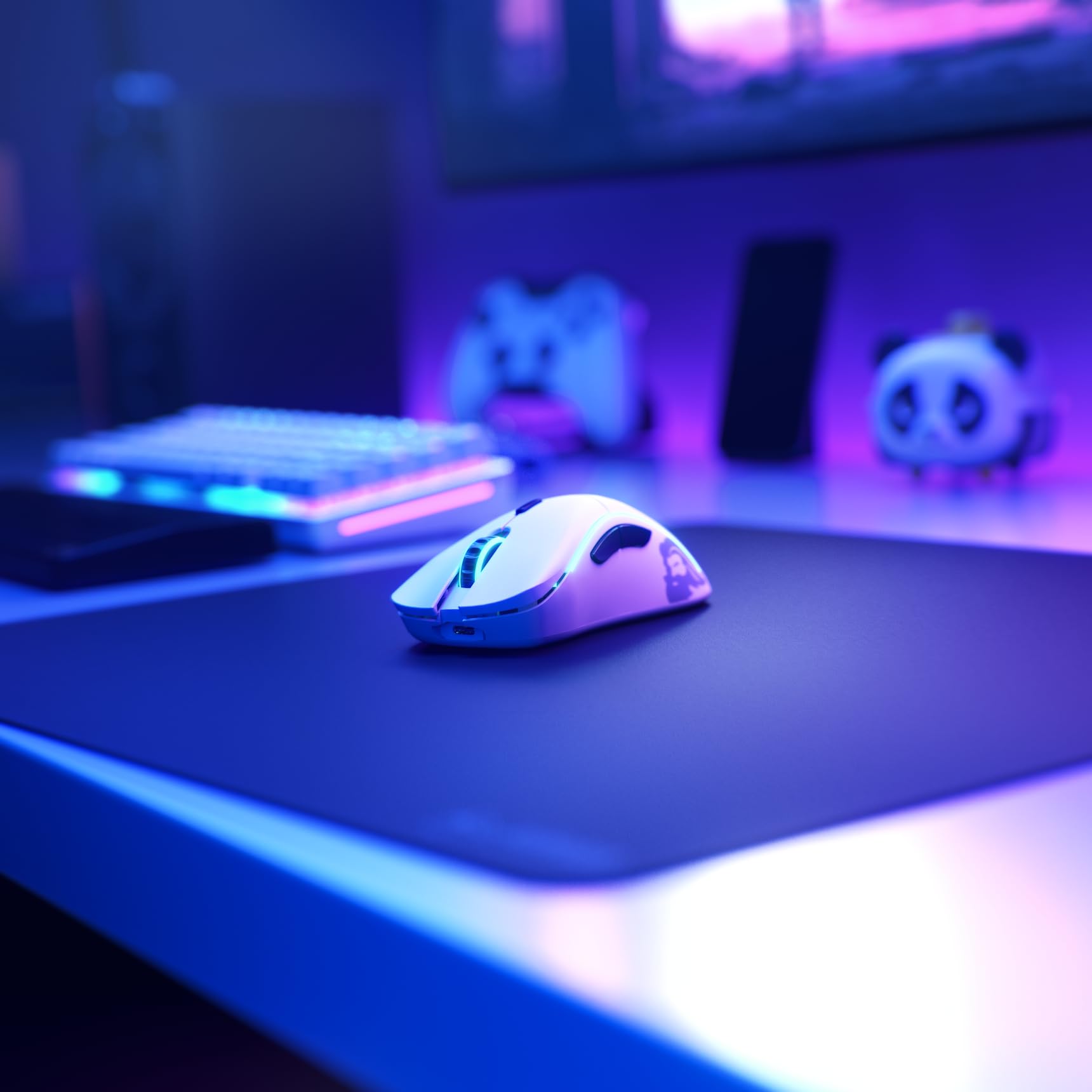 GLORIOUS Model D Wireless Gaming Mouse - 69g Lightweight, 2.4GHz Wireless, 71H Battery, BAMF Sensor, RGB, Ergonomic, 6 Button, Matte White 15