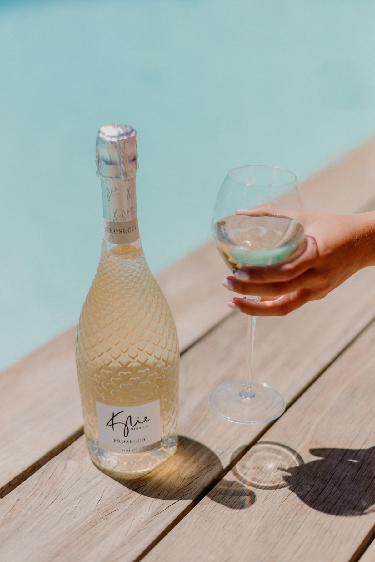 Kylie Minogue Signature Prosecco D.O.C. 75cl - Heart-Embossed Bottle, Vegan Sparkling Wine from Italy