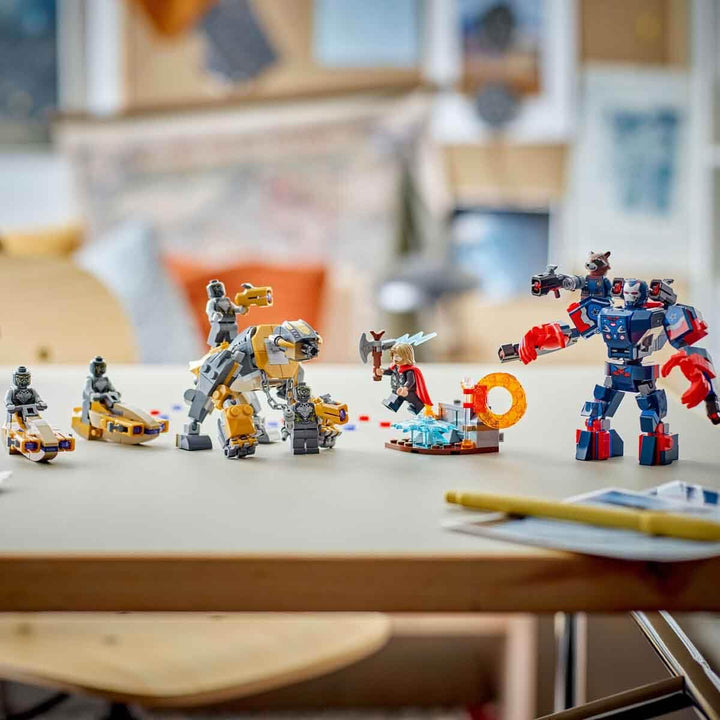 LEGO ǀ Marvel Avengers: Endgame Thor vs. Chitauri - Buildable Action Playset for Kids 8+