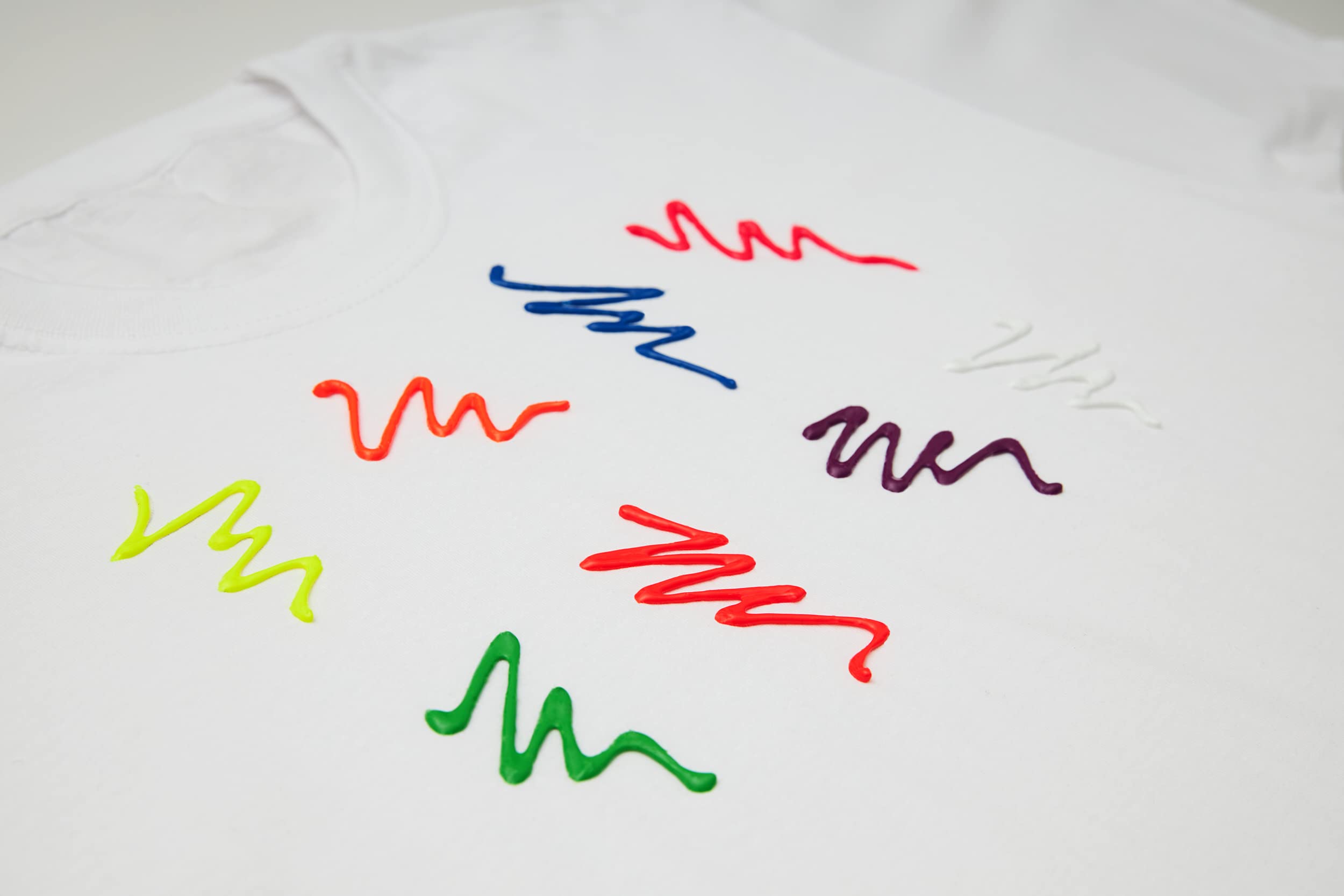 Moon Glow - Neon UV 3D Fabric Paint - 30ml - Intense Purple 12