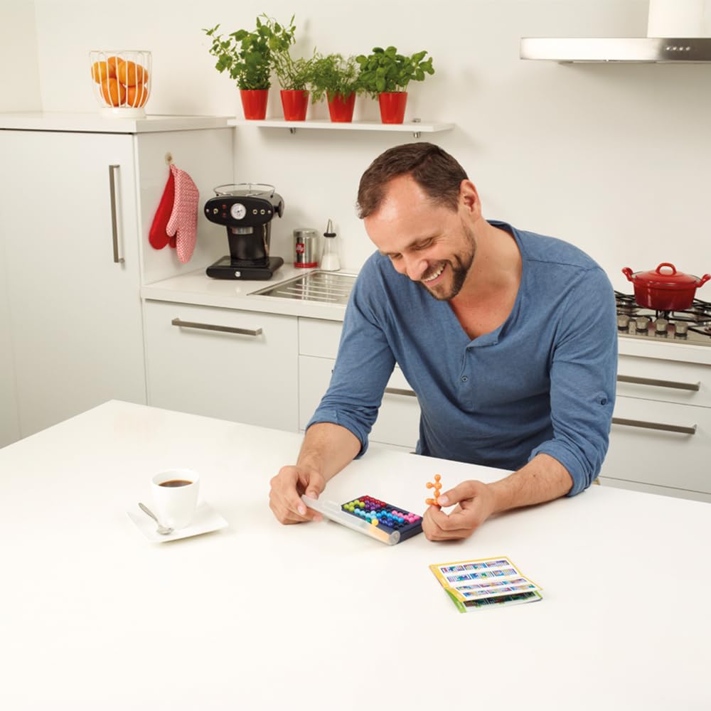 SmartGames IQ Fit Board Game - 1 Player Logic Puzzle | 120 Challenges | Ages 6+ 7