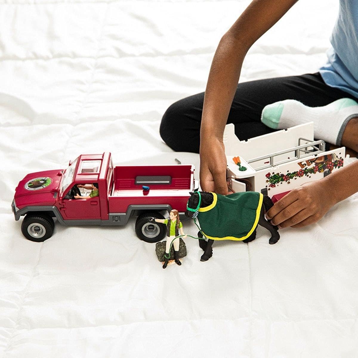 Schleich Horse Club Pick-up Truck with Horse Trailer Playset - 38-Piece Equestrian Adventure for Kids 3