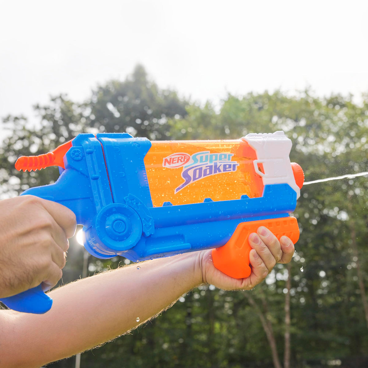 Nerf Super Soaker Flip Fill Water Blaster - 887 ml, 4 Spray Settings, Age 6+