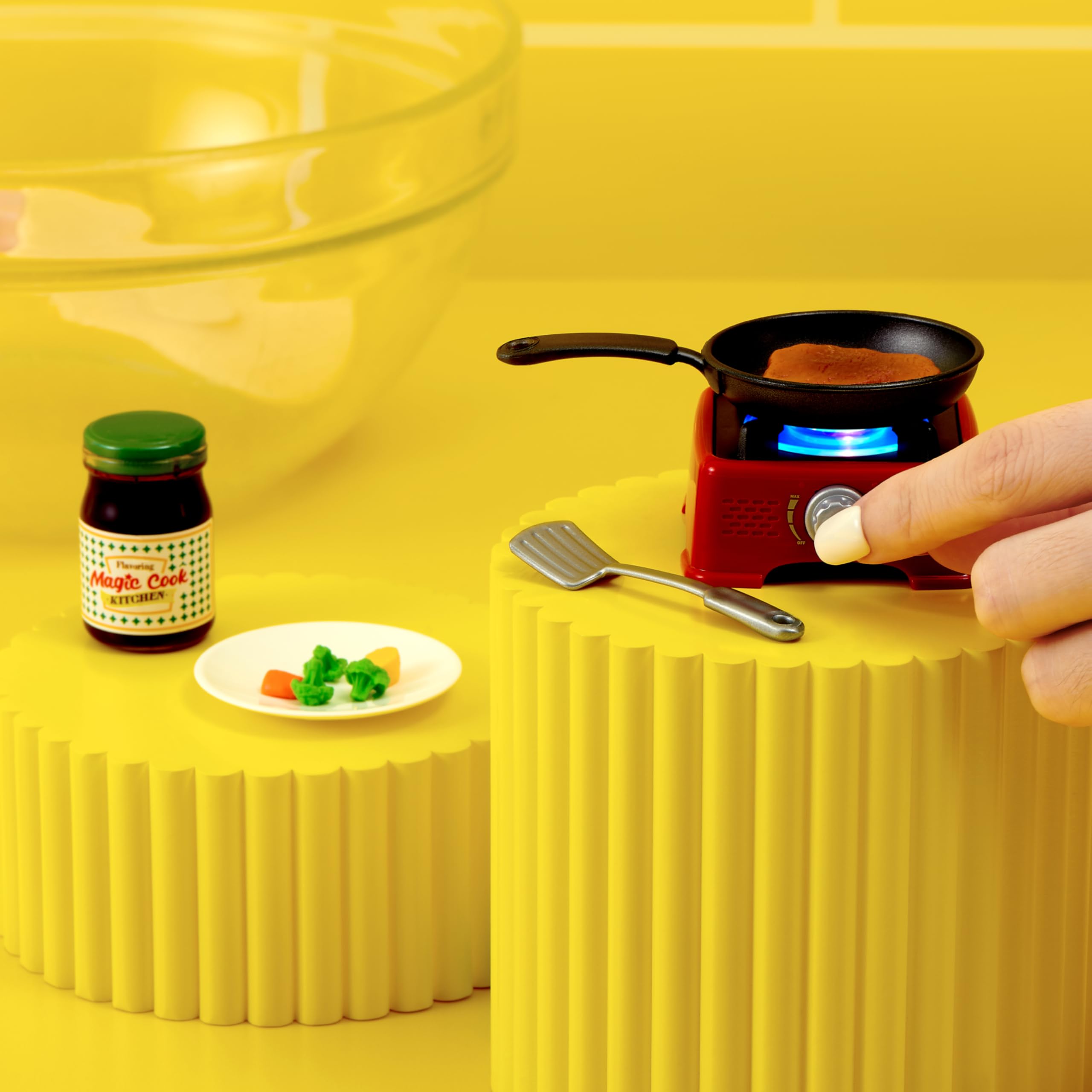 Mini Brands Really Works Magic Cook Kitchen Capsule - Pasta Maker | Series 1 | Ages 3+