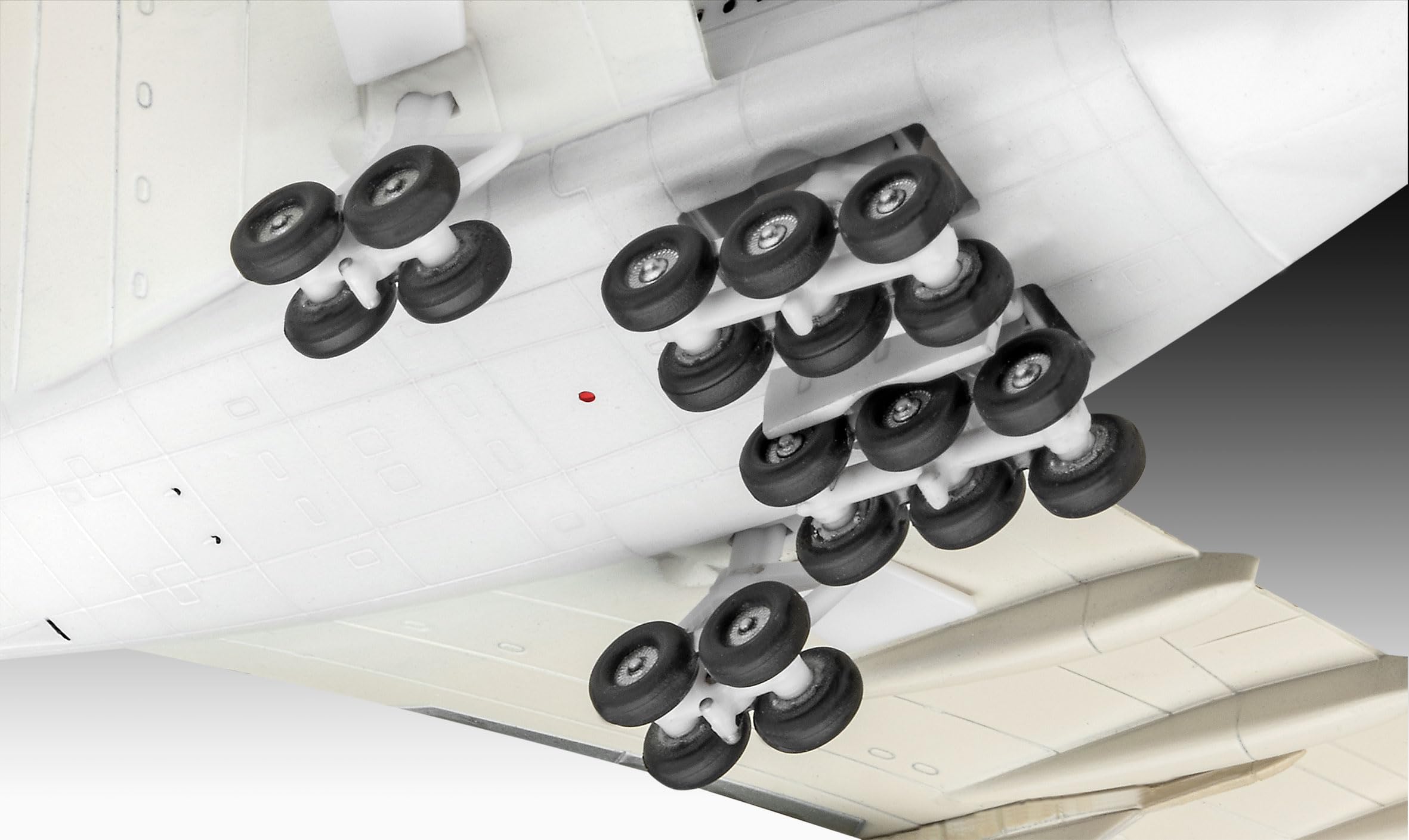 Revell 03808 Airbus A380-800 Model Kit - 1:288 Scale Plastic Aircraft Building Kit for Ages 10+ 4