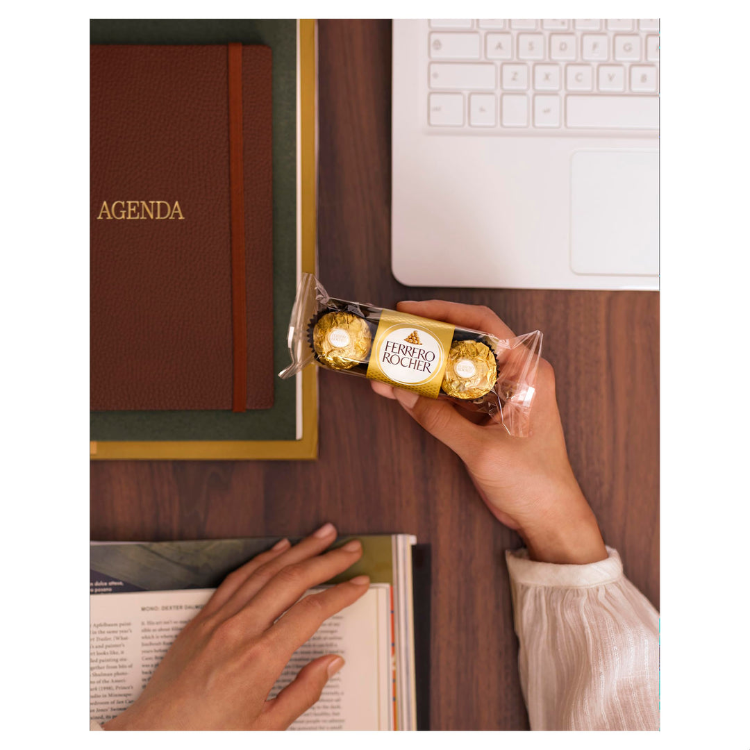 Ferrero Rocher Pralines Bulk Box - 48 Pieces, Hazelnut Milk Chocolate Treats for Gifting & Celebrations