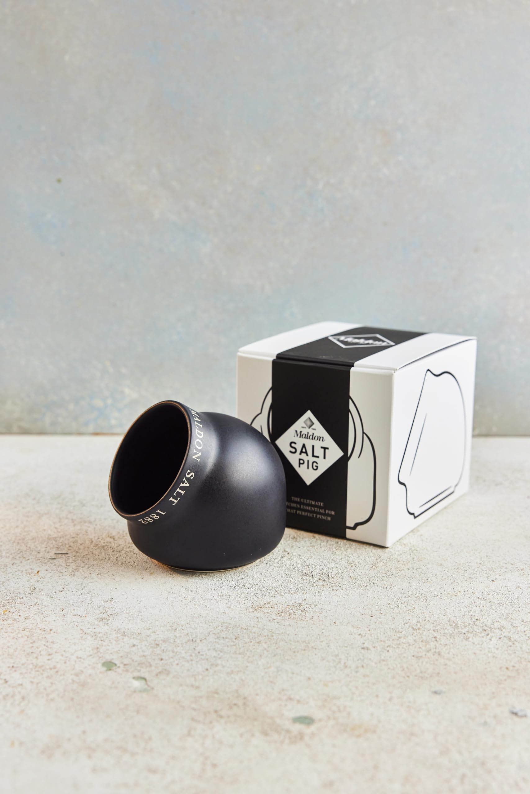 Maldon Ceramic Salt Pig - Classic Design for Kitchen Counter Storage | Black 2