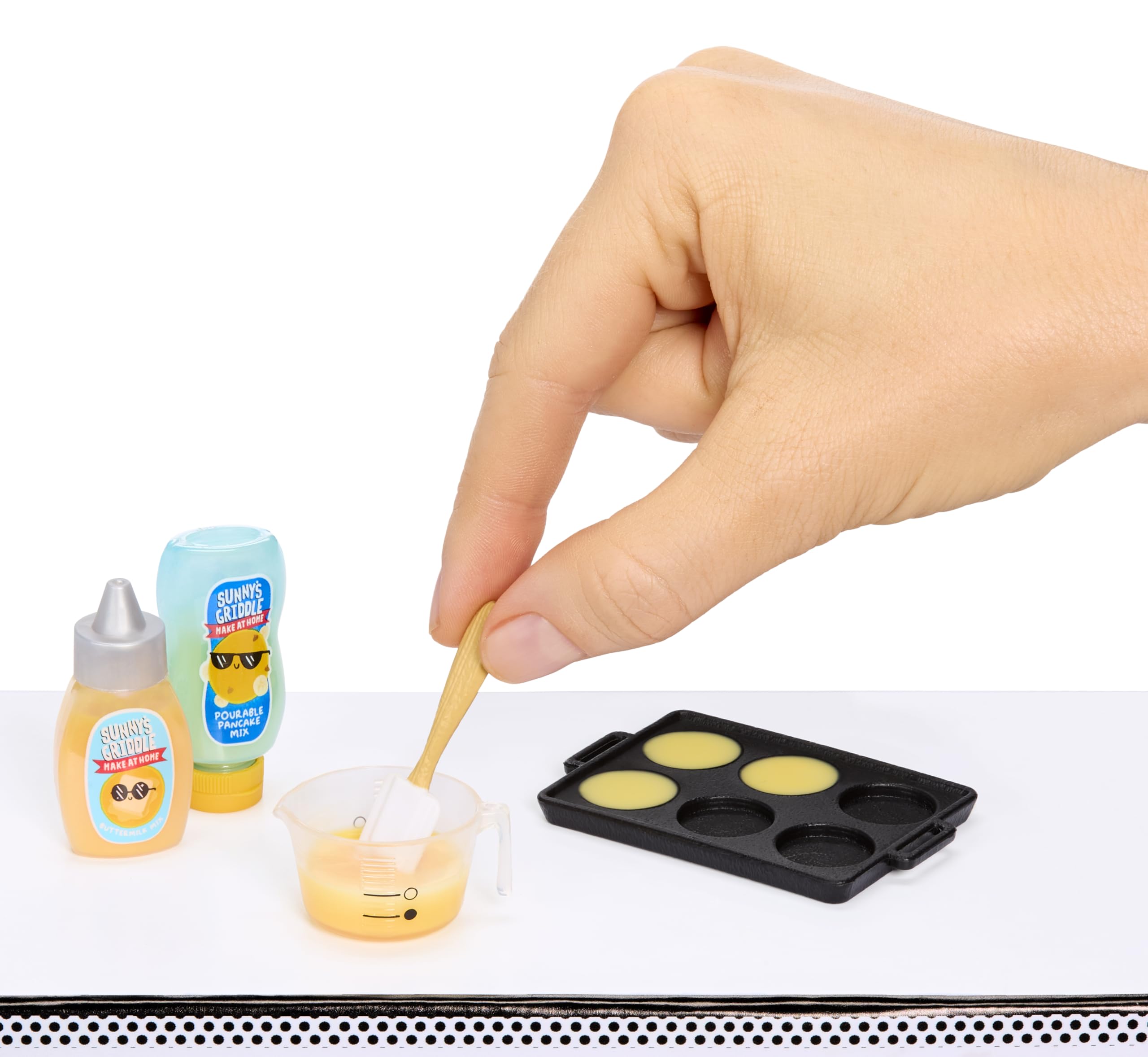 MGA's Miniverse Make It Mini from Scratch Series 2 - DIY Mini Collectible Baking Set 6