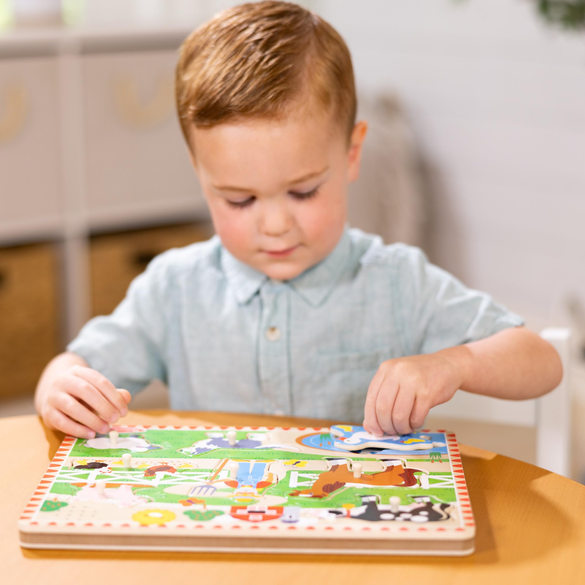Melissa & Doug Old MacDonald’s Farm − Wooden Animal Sound Puzzle with Pegs | Educational Toy for Toddlers | Age 2+ 5