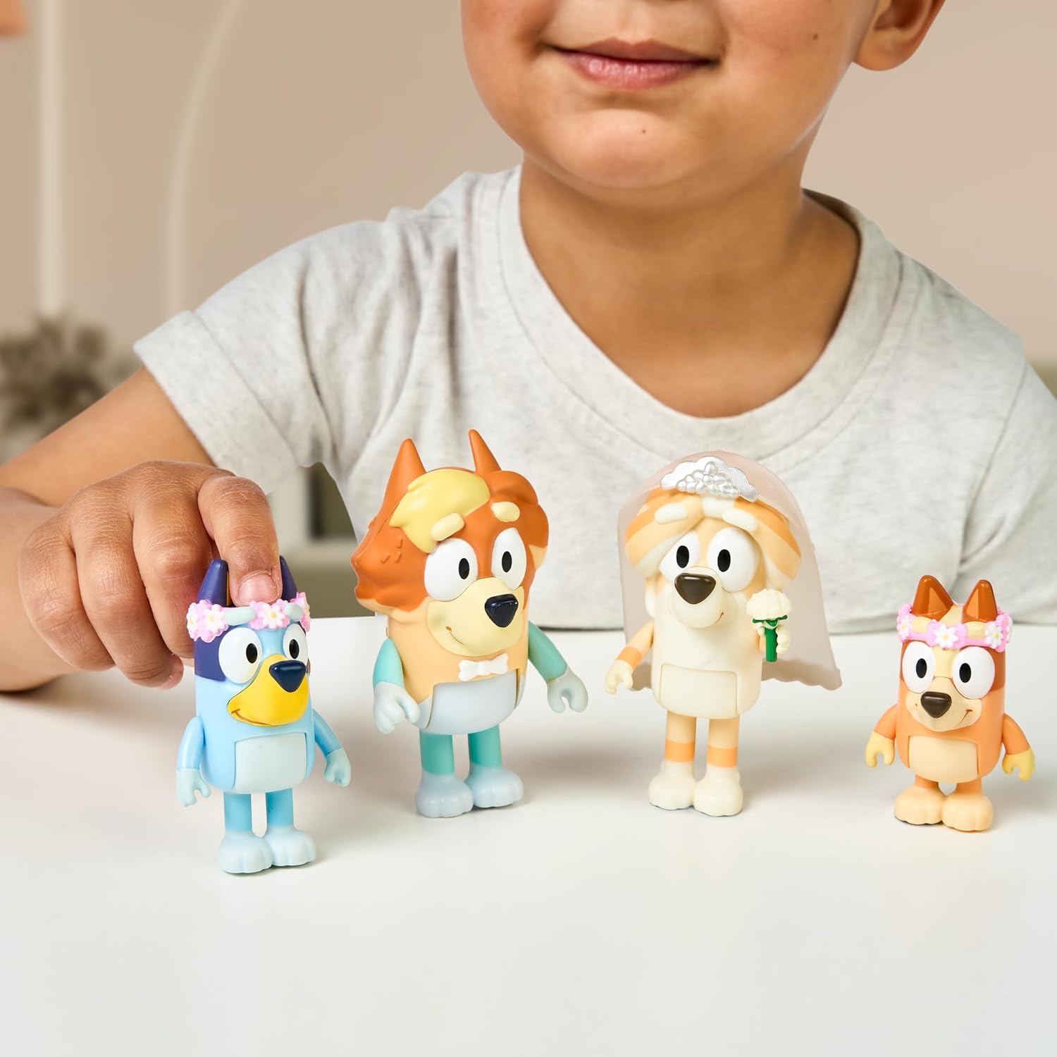 Bluey Figure 4-Pack Wedding Time - Uncle Rad and Frisky with Bluey and Bingo 6
