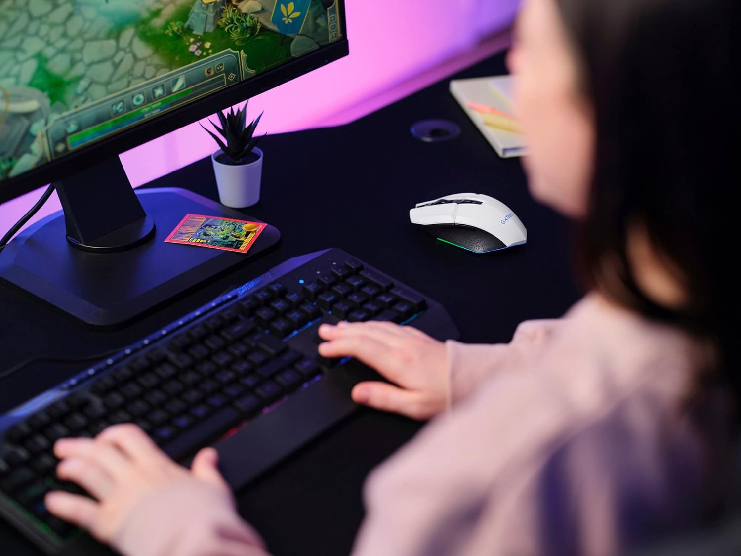 Trust GXT 110W Felox Rechargeable Wireless Gaming Mouse – 80h Battery, 800-4800 DPI, RGB Lighting, 6 Buttons, White 9