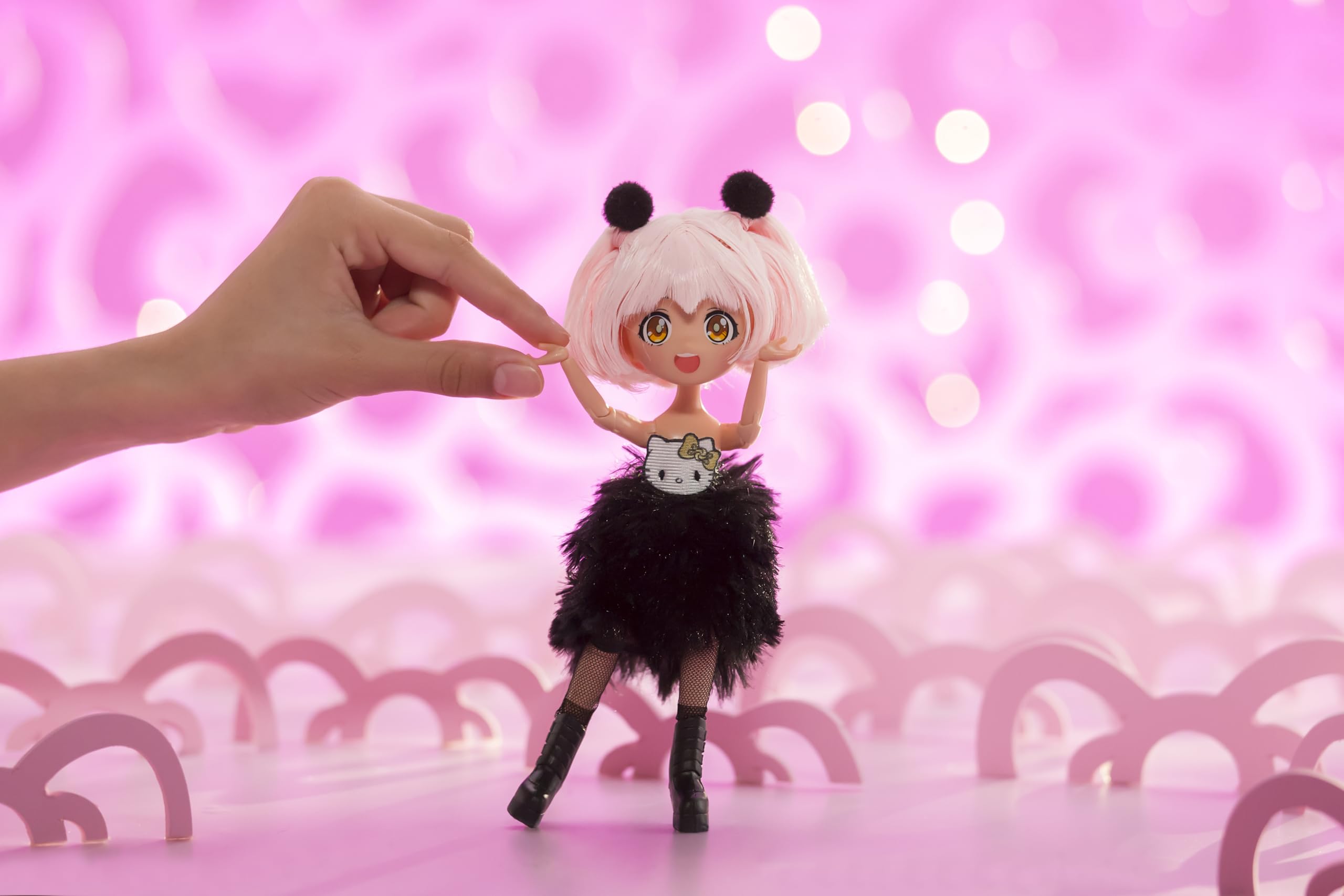 Hello Kitty Manga Doll - Pink Golden Diva Fashion Doll for Ages 3+ 5