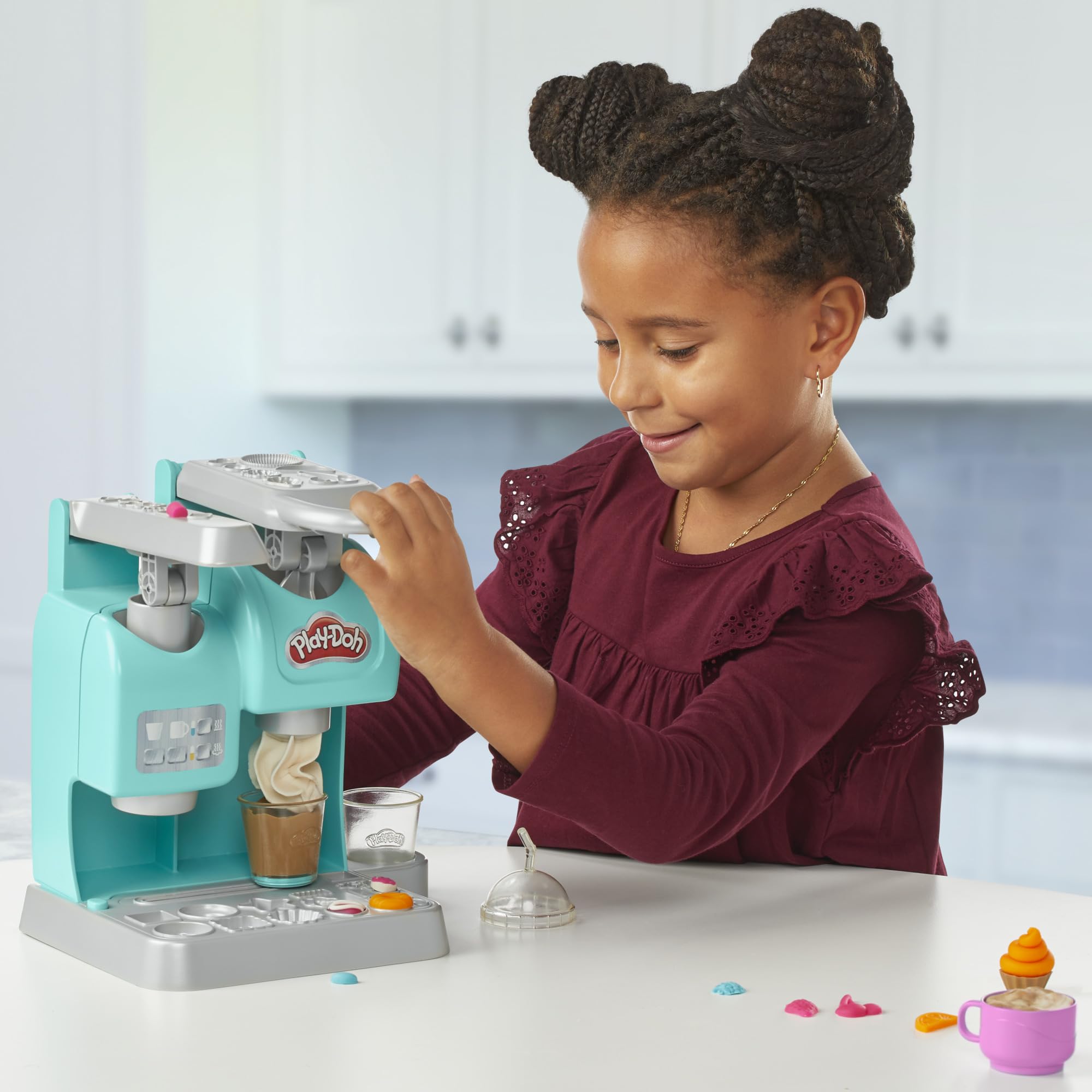 Play-Doh Kitchen Creations Super Colourful Cafe Playset with 20 Accessories and 8 Pots 4