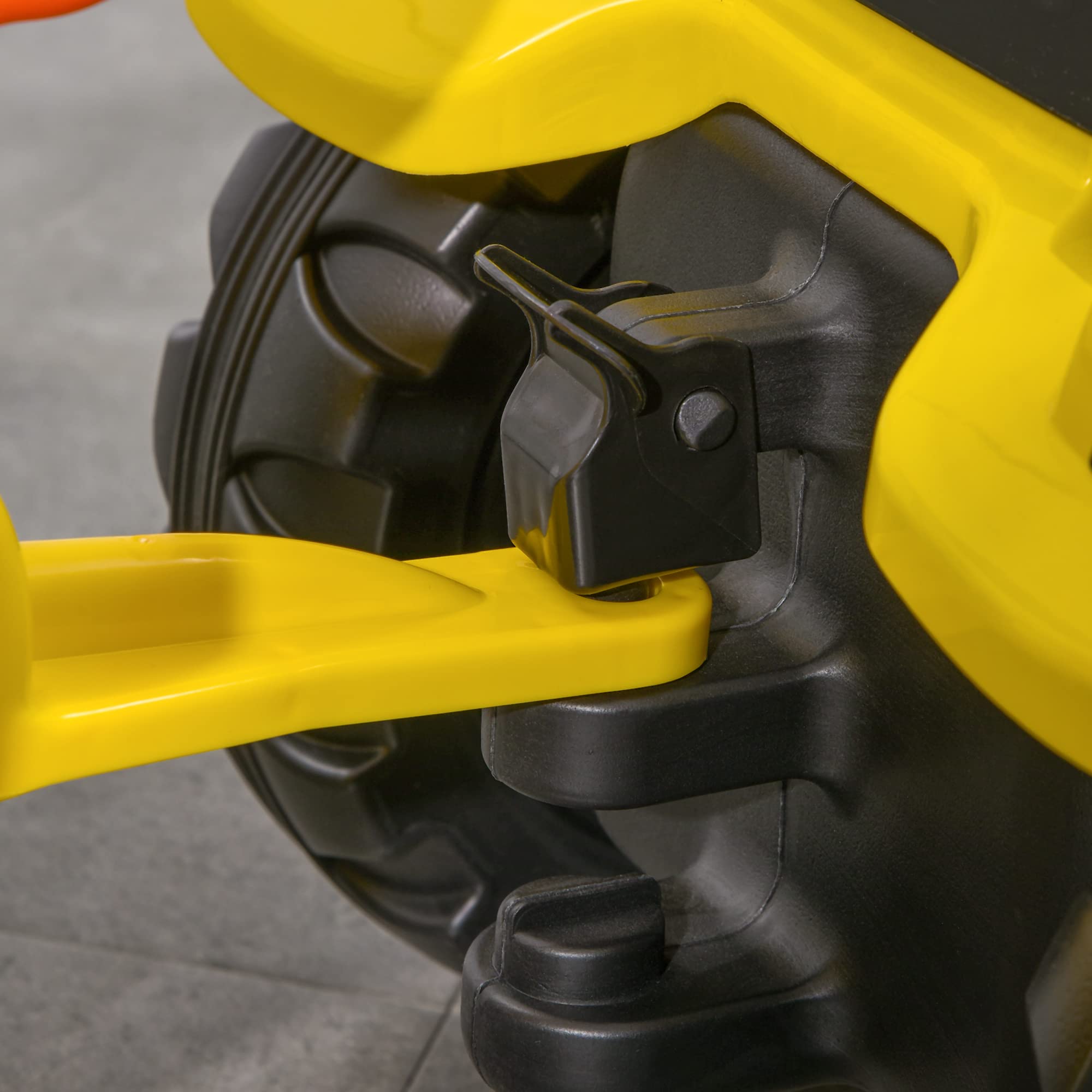 HOMCOM Kids Ride On Tractor with Trailer, Shovel & Rake | Manual Pedal Power | Ages 3+ 9