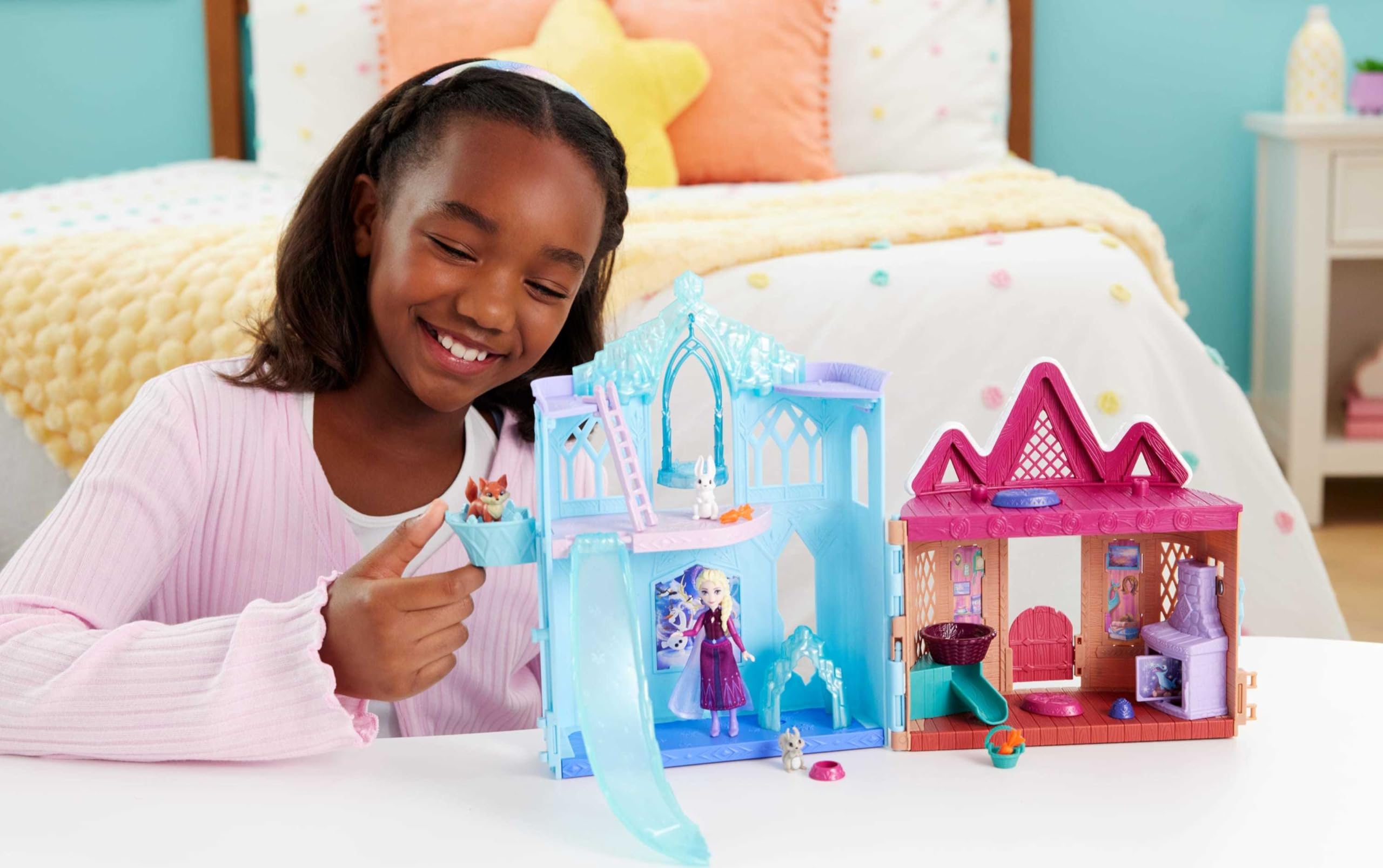 Mattel Disney Frozen Elsa Small Doll Playset with 10 Play Areas, 3 Animal Friends, Purple, 12 Inches Wide