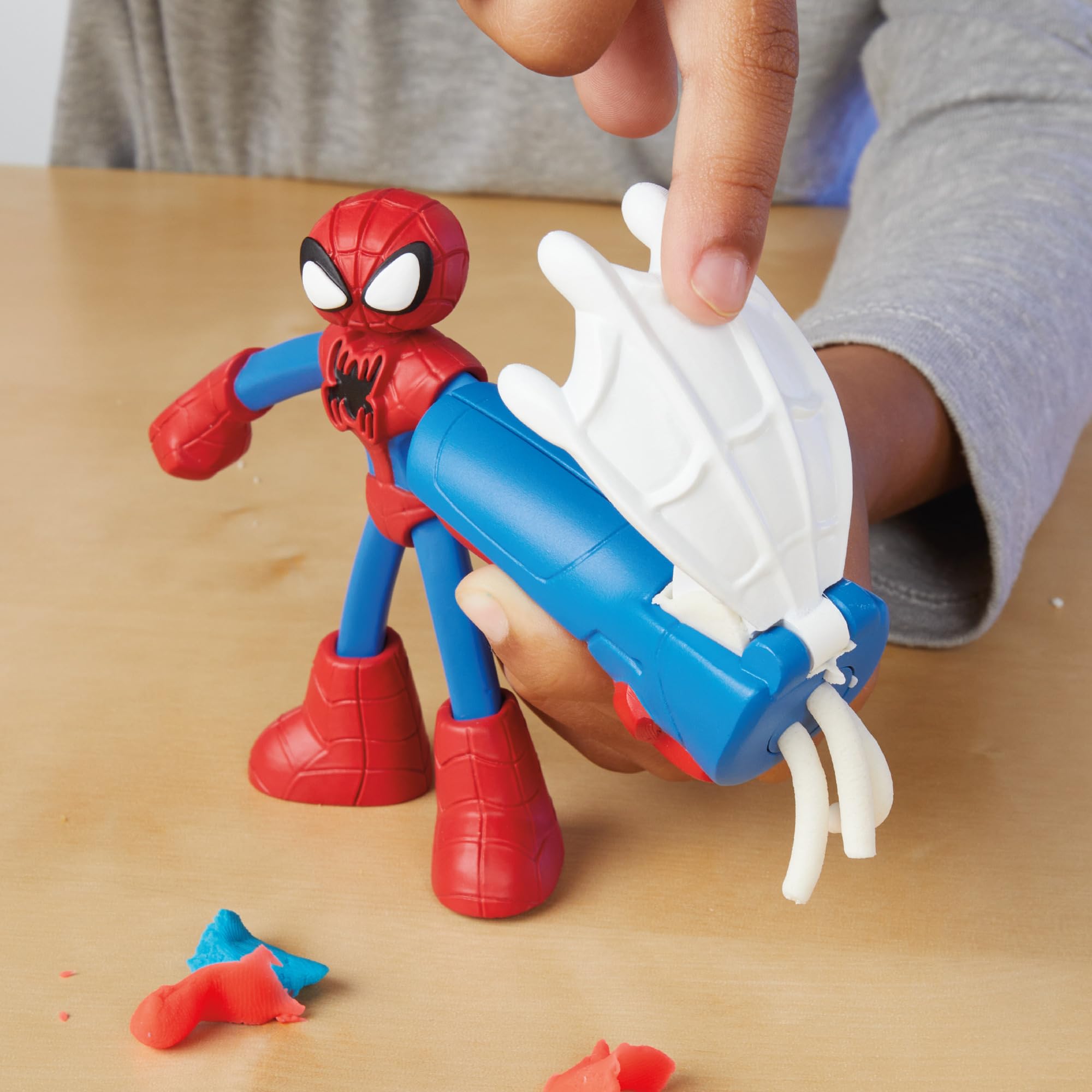 Play-Doh Marvel Hero Adventure Playset with 3 Figures & 6 Compound Cans | Ages 4+ 5