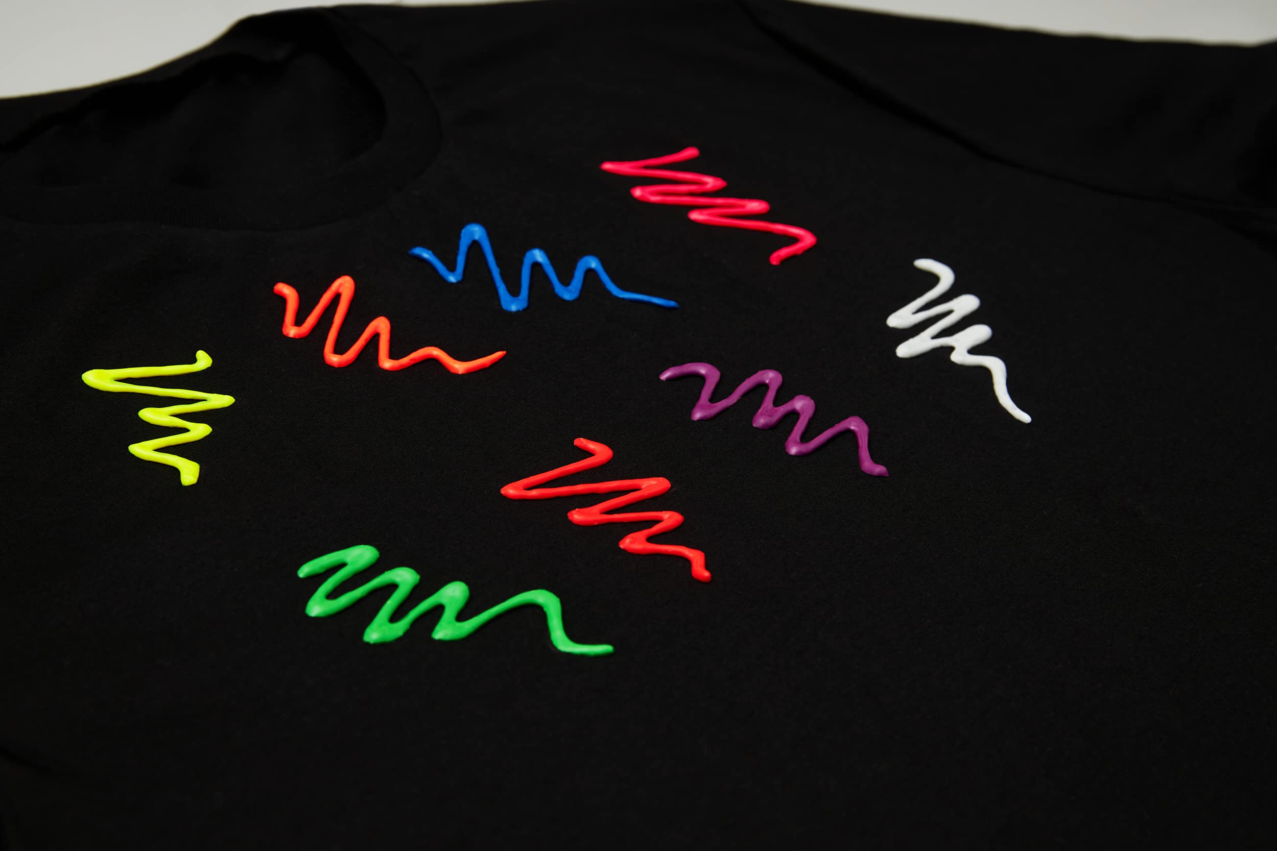 Moon Glow - Neon UV 3D Fabric Paint - 30ml - Intense Purple 8