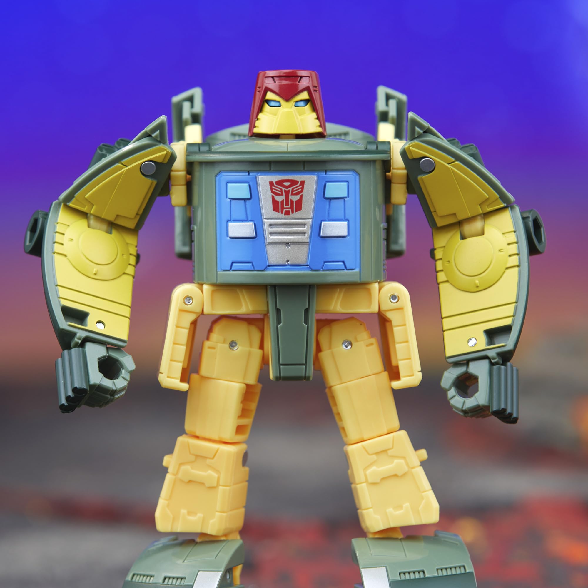 Transformers Legacy Deluxe Class Autobot Cosmos Action Figure | 5.5-inch | Converts in 19 Steps 4