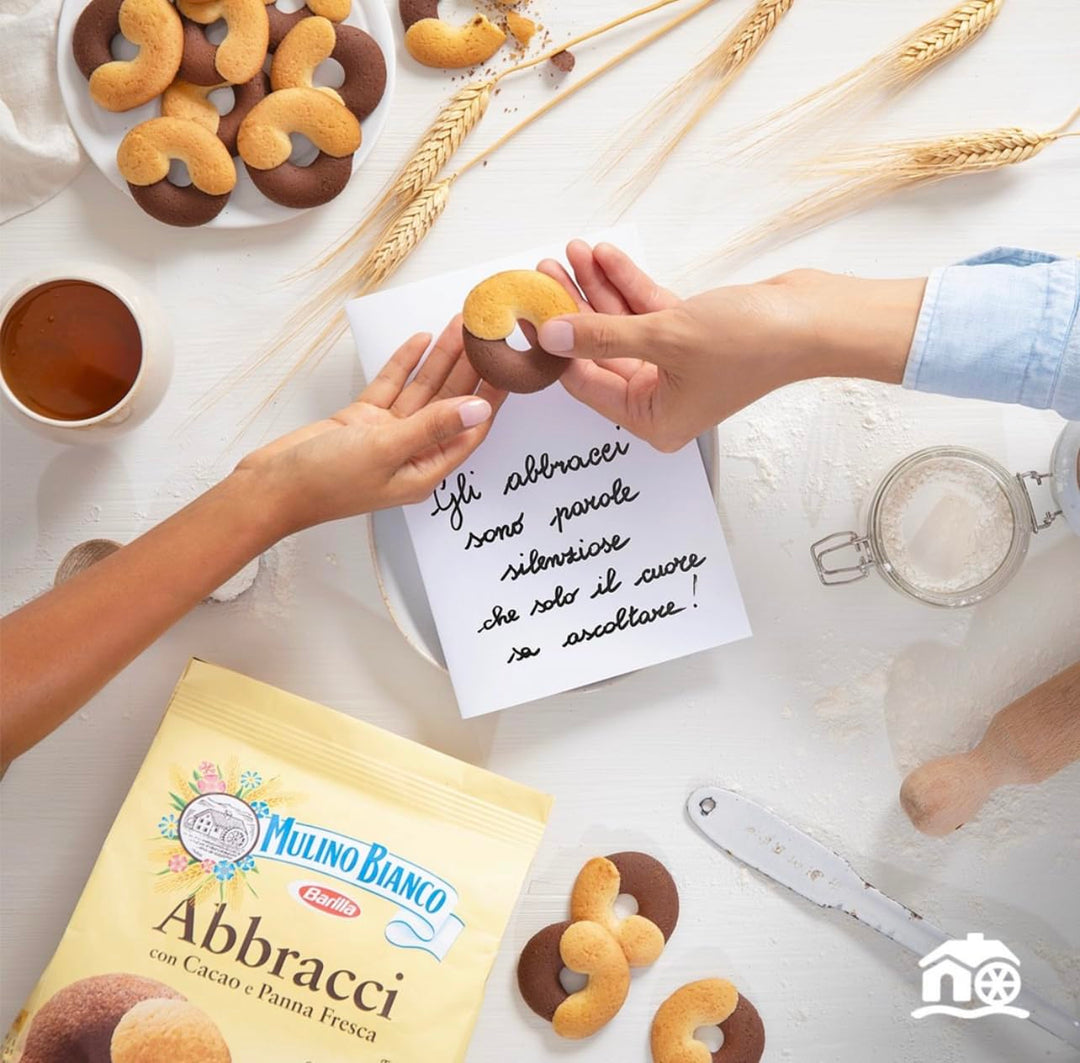 Mulino Bianco Abbracci Cream and Cocoa Filled Biscuits, 350 g