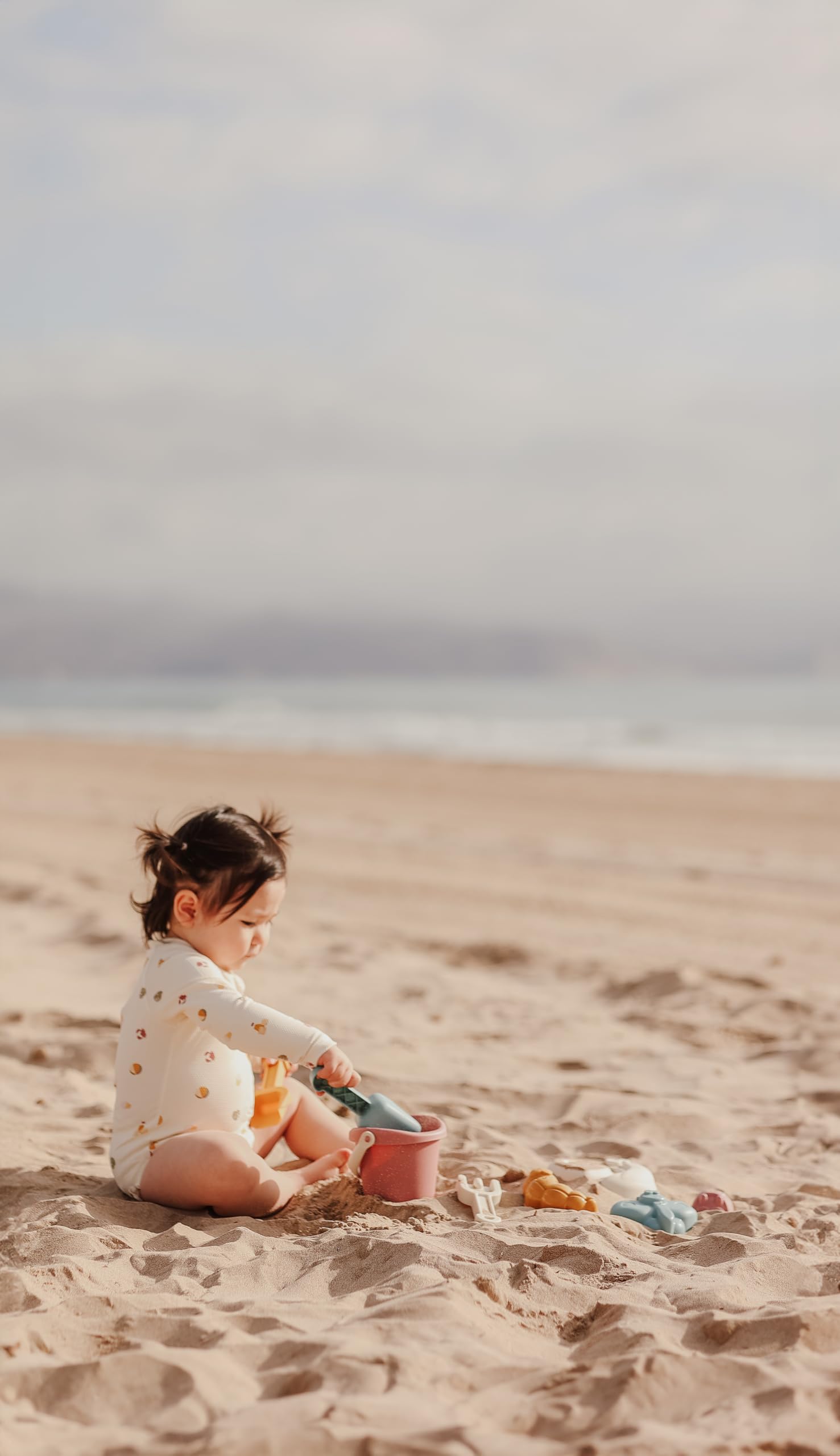Miniland ECO Baby Sand Set - Durable Beach Toy for Ages 18 Months+ | Multicolor 8