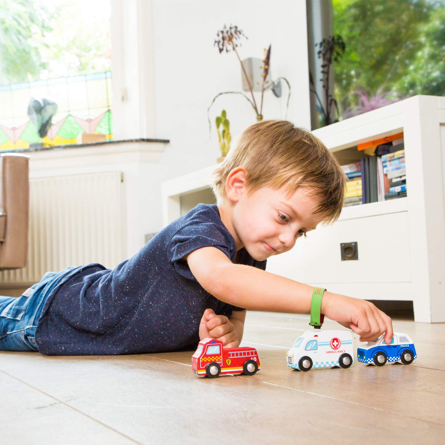 New Classic Toys 11933 Wooden Vehicles Set - Police Car, Fire Truck & Ambulance for Toddlers 12 Months+ 6