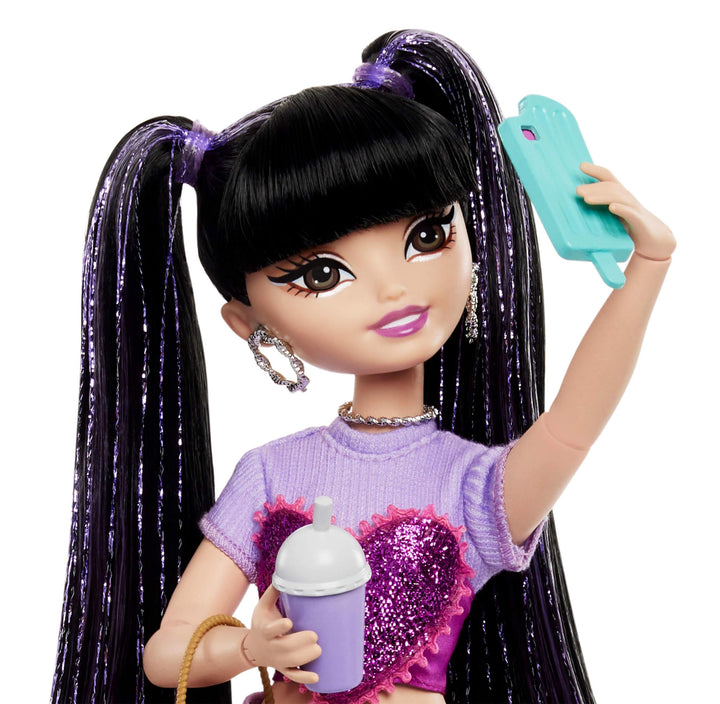 Barbie Dream Besties Renee Doll & Food-Themed Playset - 12-Piece Set with Laptop, Pizza, Smoothie & More