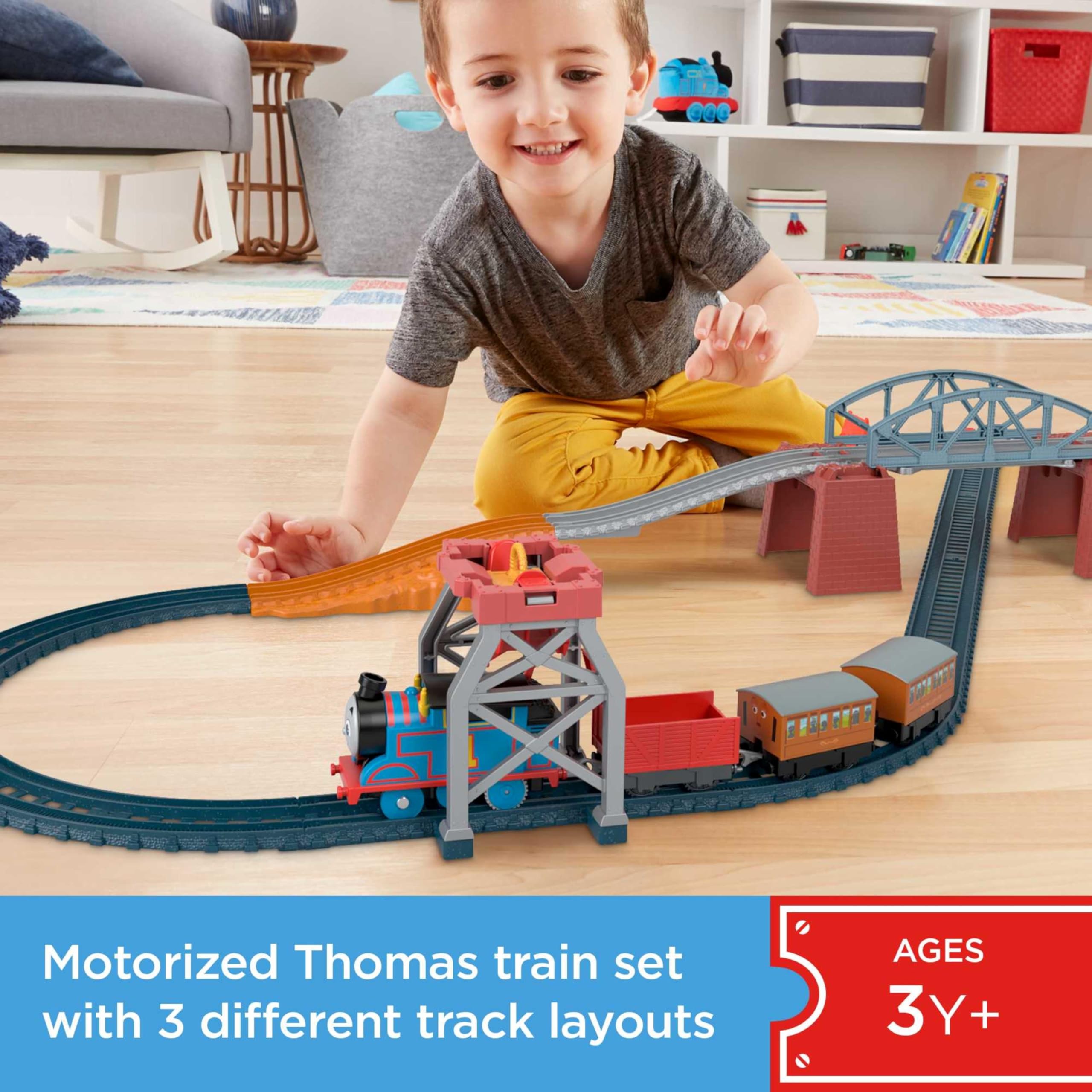 THOMAS & FRIENDS 3-in-1 Package Pickup Train Set with Motorized Thomas | Ages 3+ | HGX64 3