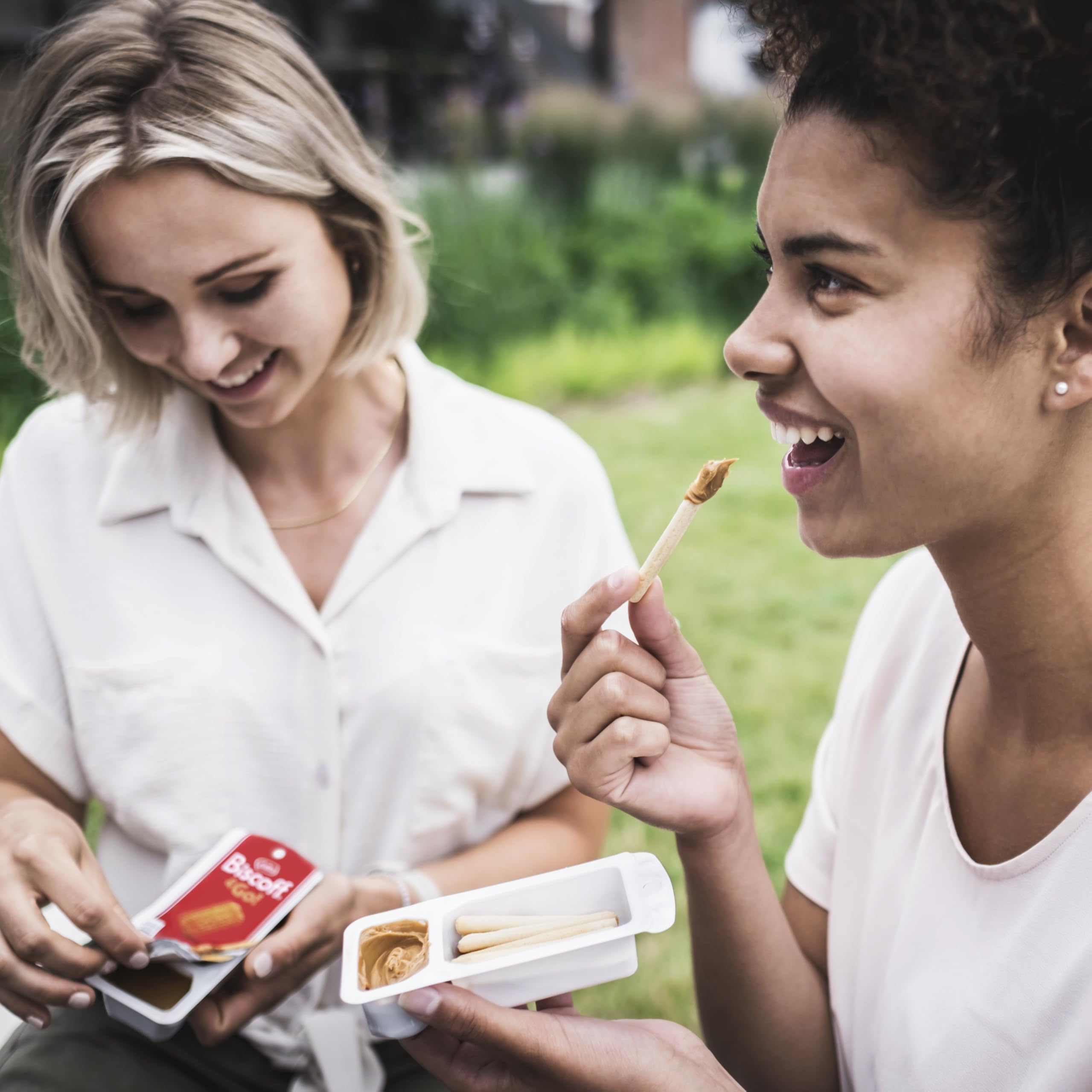 Lotus Biscoff & Go Snack Packs (Pack of 8) - Original Caramelised Biscuit Spread with Breadsticks 5