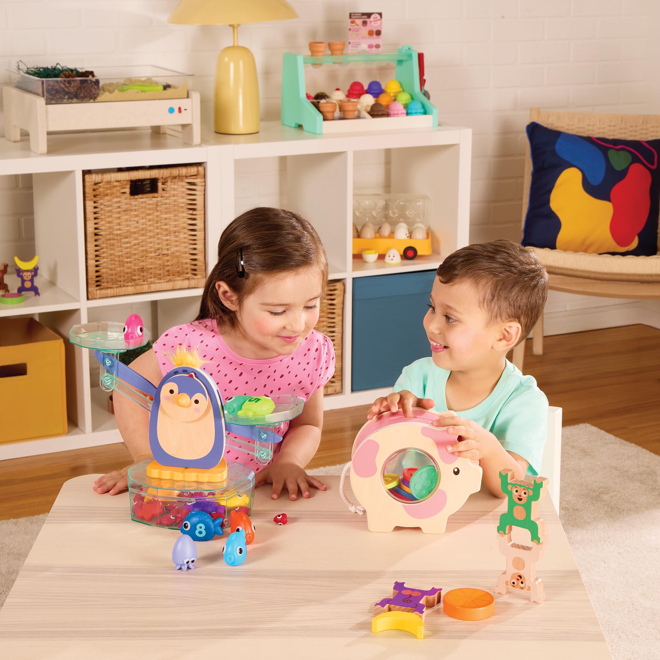 Battat Education Wooden Piggy Bank - Counting & Fine Motor Skills Toy | Ages 18 Months+