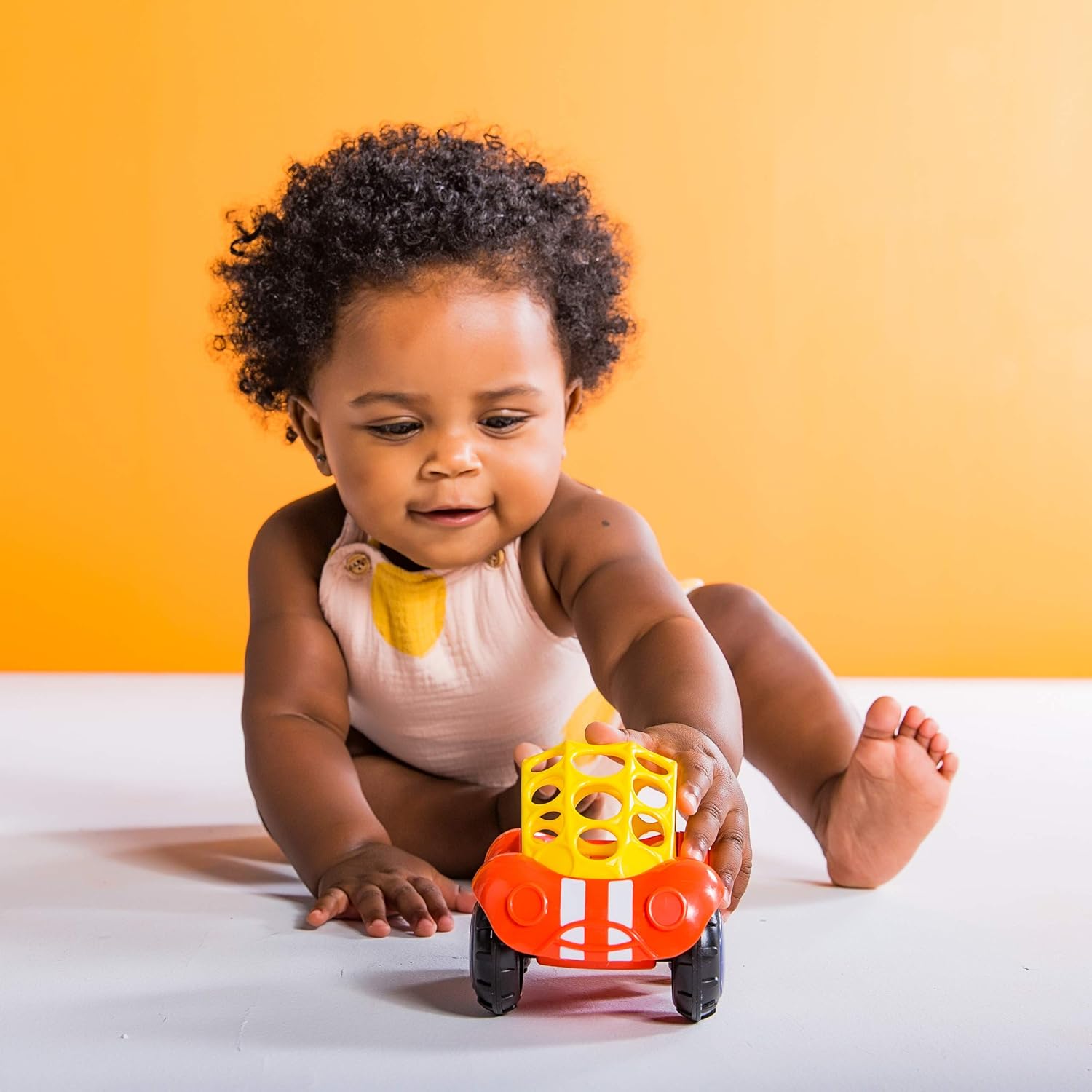 Bright Starts Oball Rattle & Roll Toy - Easy Grasp Rattle Vehicle for 3 Months+ 9