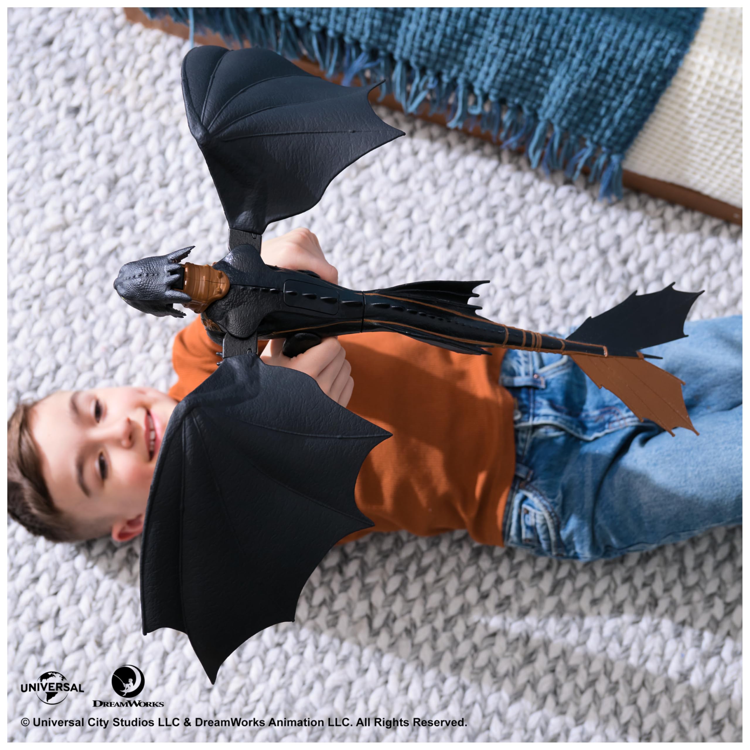 Dreamworks Dragons Ultimate Plasma Blast Toothless - Light-Up Action Figure for Kids 4+ 16