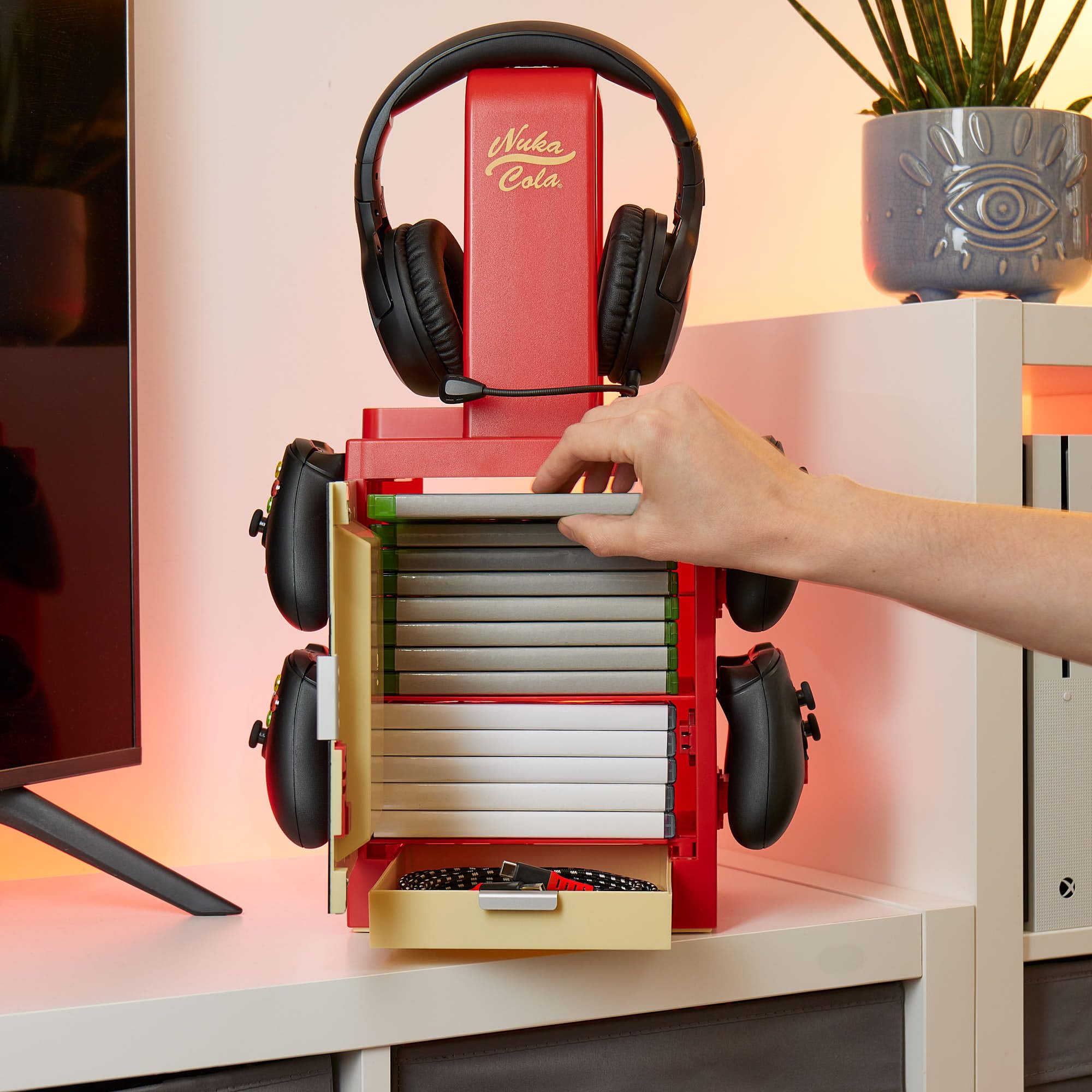 Fallout Nuka Cola LED Light Gaming Locker with Controller Storage by Numskull 8