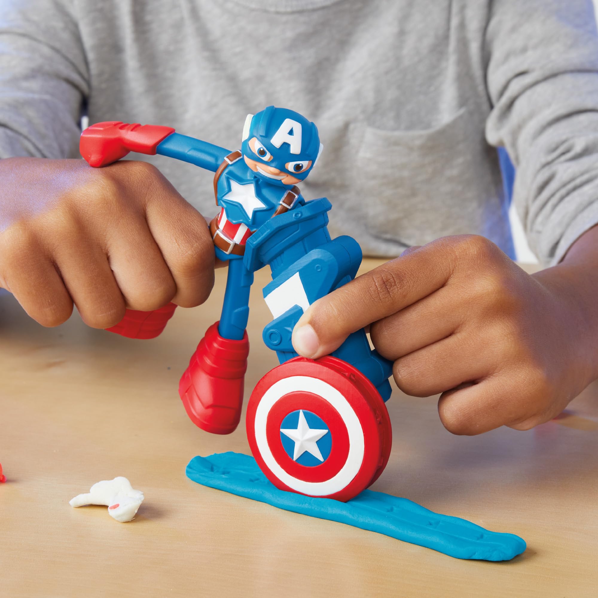 Play-Doh Marvel Hero Adventure Playset with 3 Figures & 6 Compound Cans | Ages 4+ 6