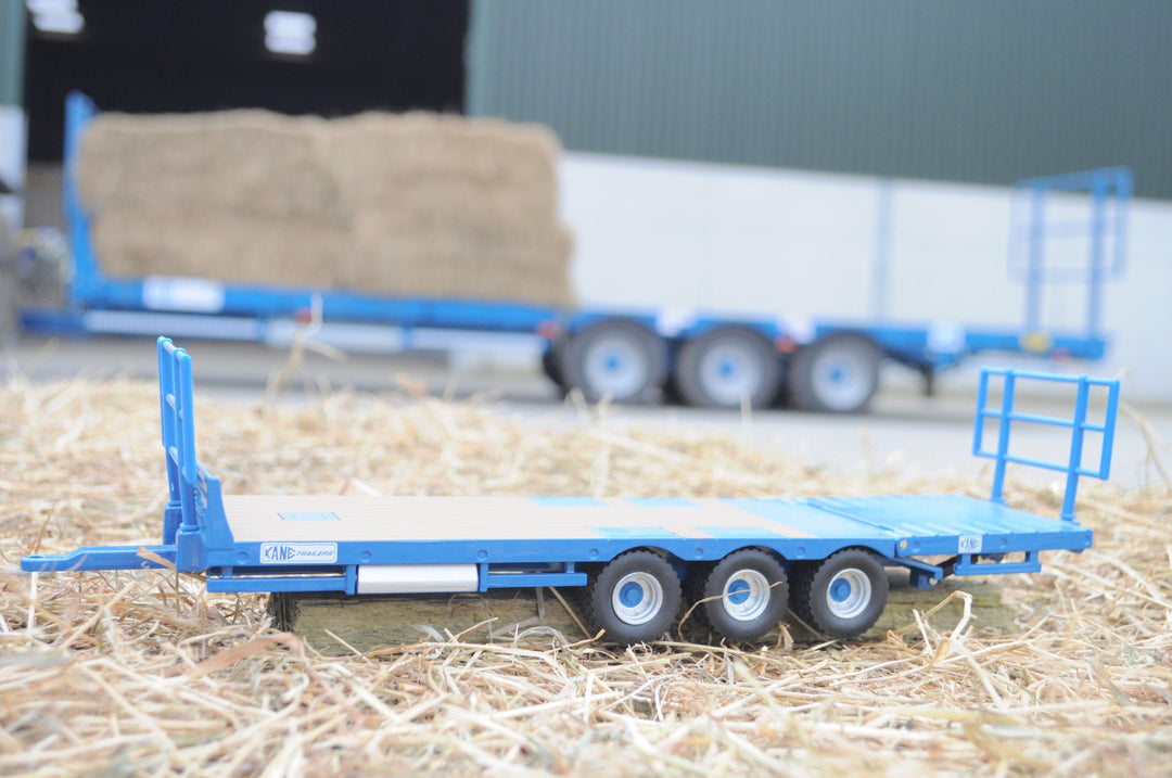 Britains 1:32 Kane Bale Trailer and Bales Farm Set Juego de granja coleccionable