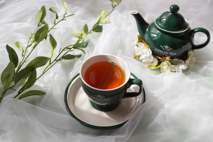 Ahmad Tea English Scene Caddy - 100g Loose Leaf Ceylon Black Tea