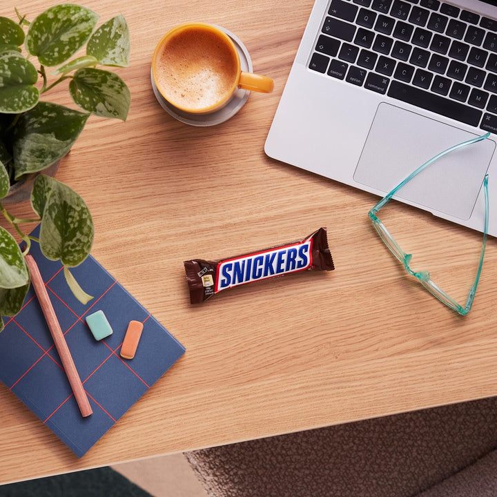 Snickers Chocolate Bars Multipack, 4 Pack of Milk Chocolate Snacks with Peanuts, Caramel & Nougat