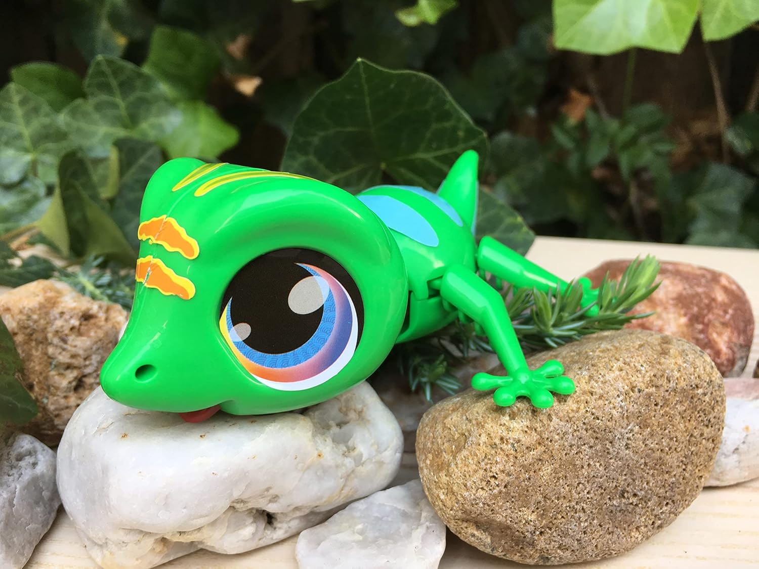 Build-a-Bot: Glow Gecko - Build Your Own Interactive Robot Pet | Ages 4-16 4