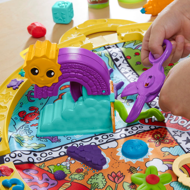 Play-Doh Fold and Go Playmat Starter Playset - Creative Arts & Crafts Toy for Kids 3+