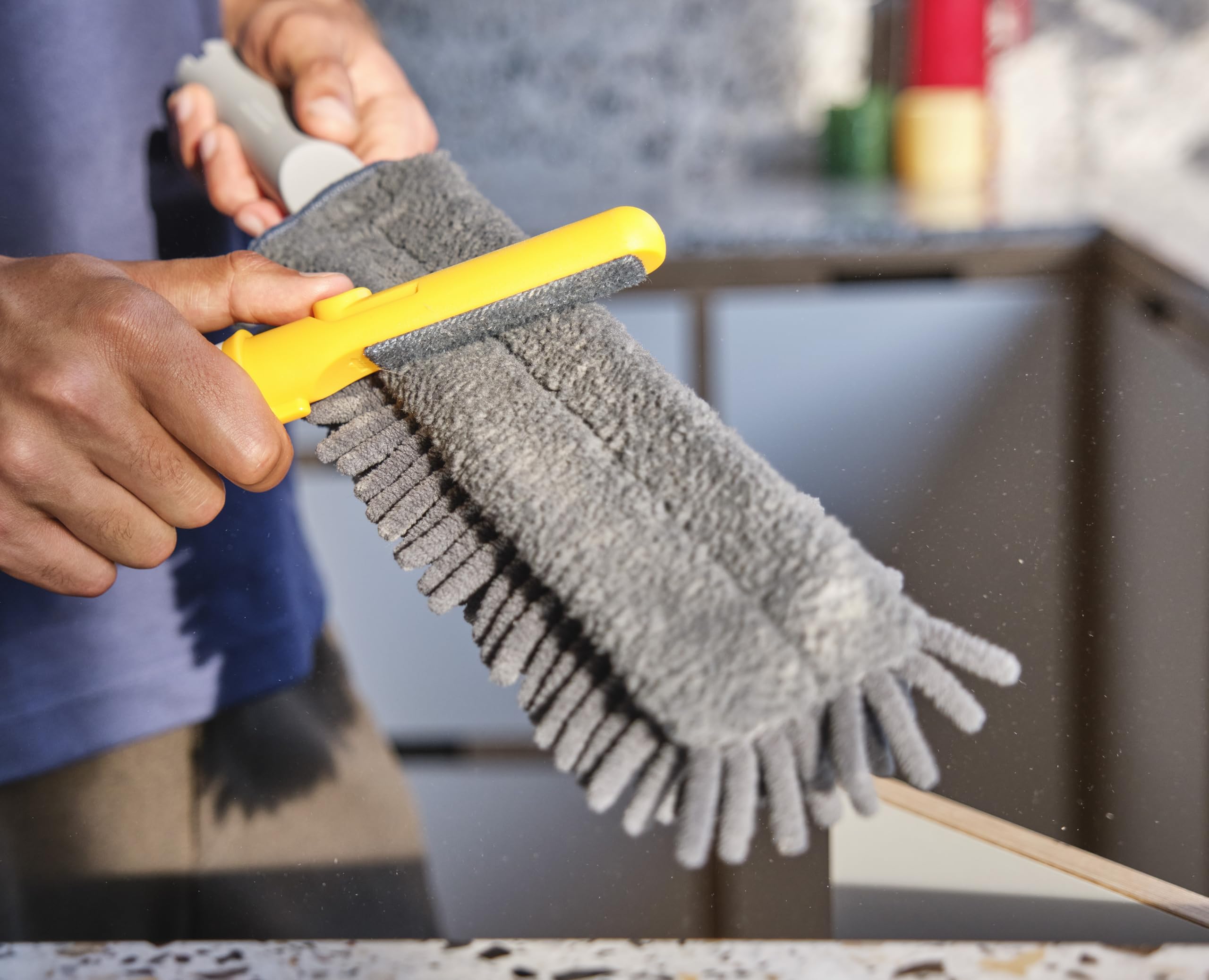 Joseph Joseph CleanTech 3-in-1 Duster with Storage Sheath and Duster Head 18