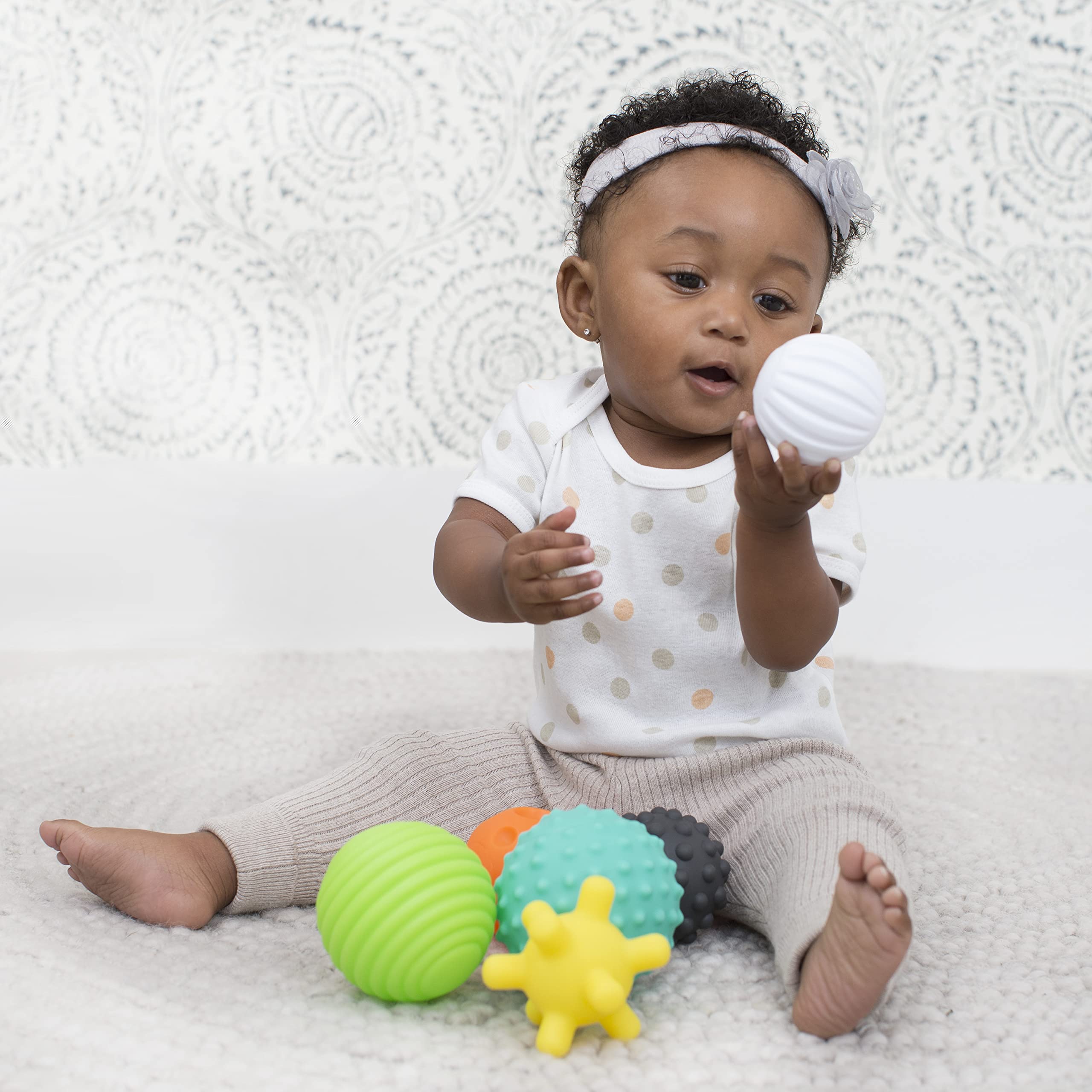 Infantino Textured Multi Ball Set - 6 Easy-to-Grab Sensory Balls for Babies 6 Months+ 10