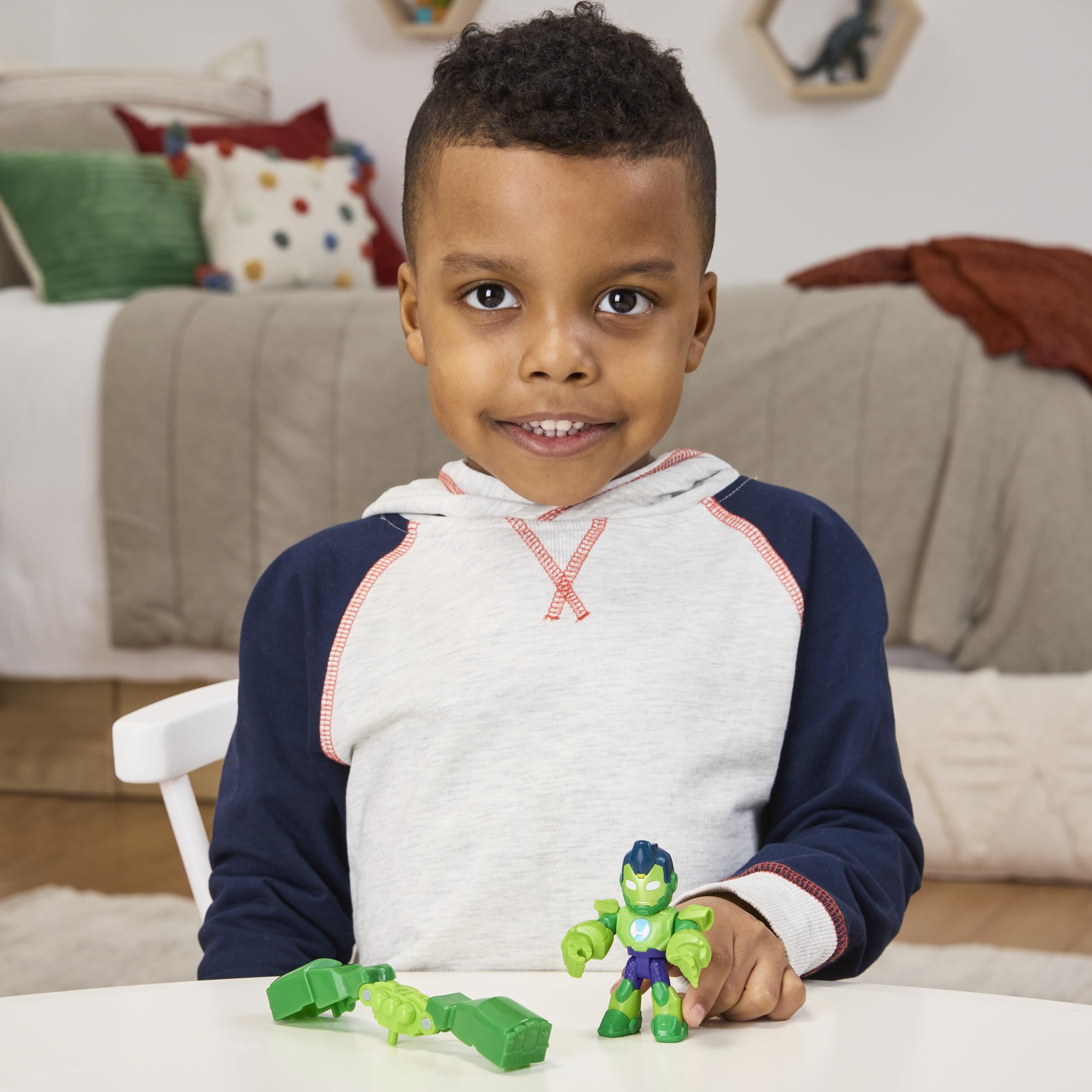 Marvel Iron Hulk Action Figure - 7.6 cm Poseable Toy with Detachable Iron Fists, Ages 3+ 6