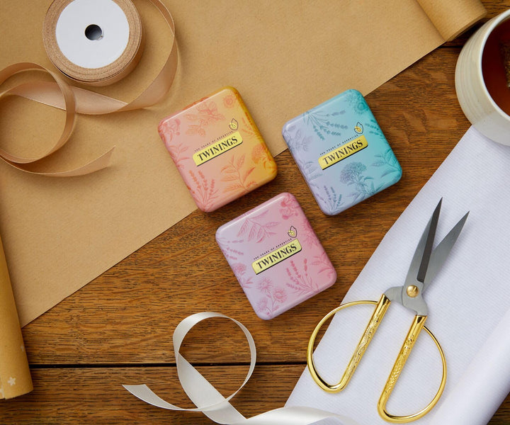Twinings Festive Limited Edition 4 Pocket Tea Tin with Superblends Sleep and Glow