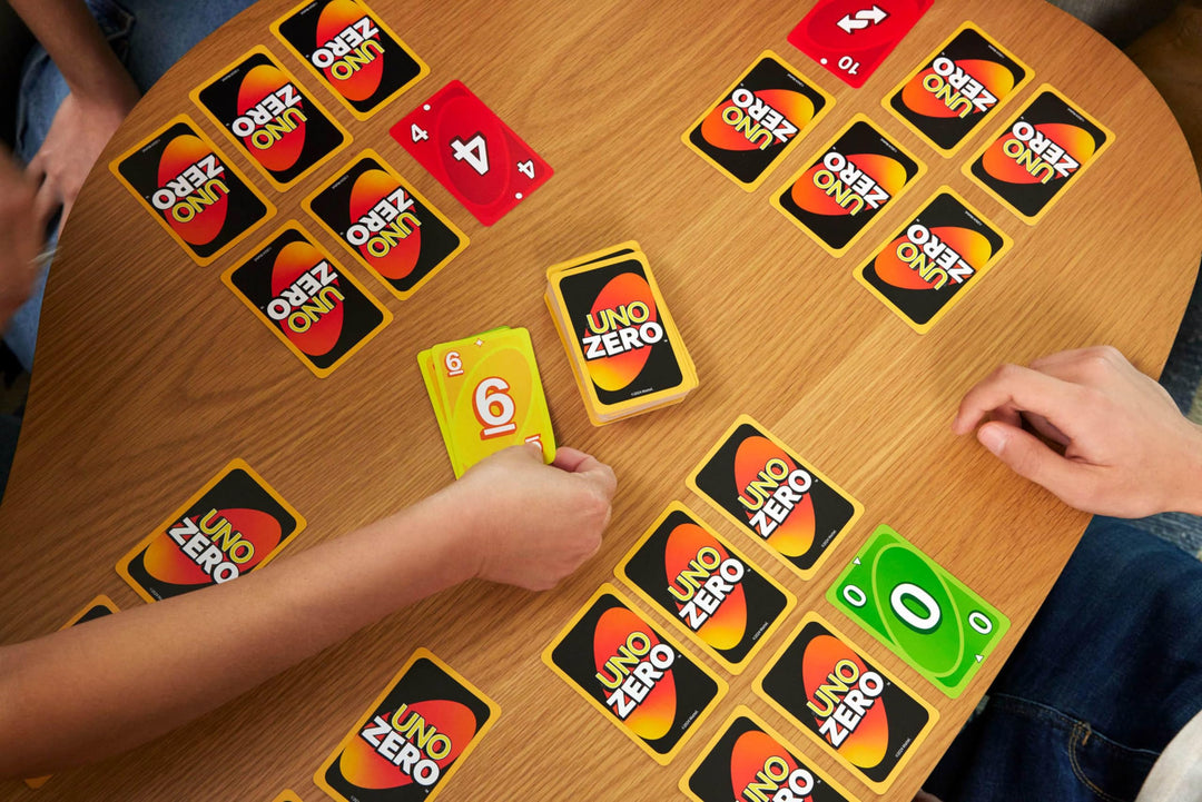 Mattel Games UNO Zero Card Game in Storage & Travel Tin