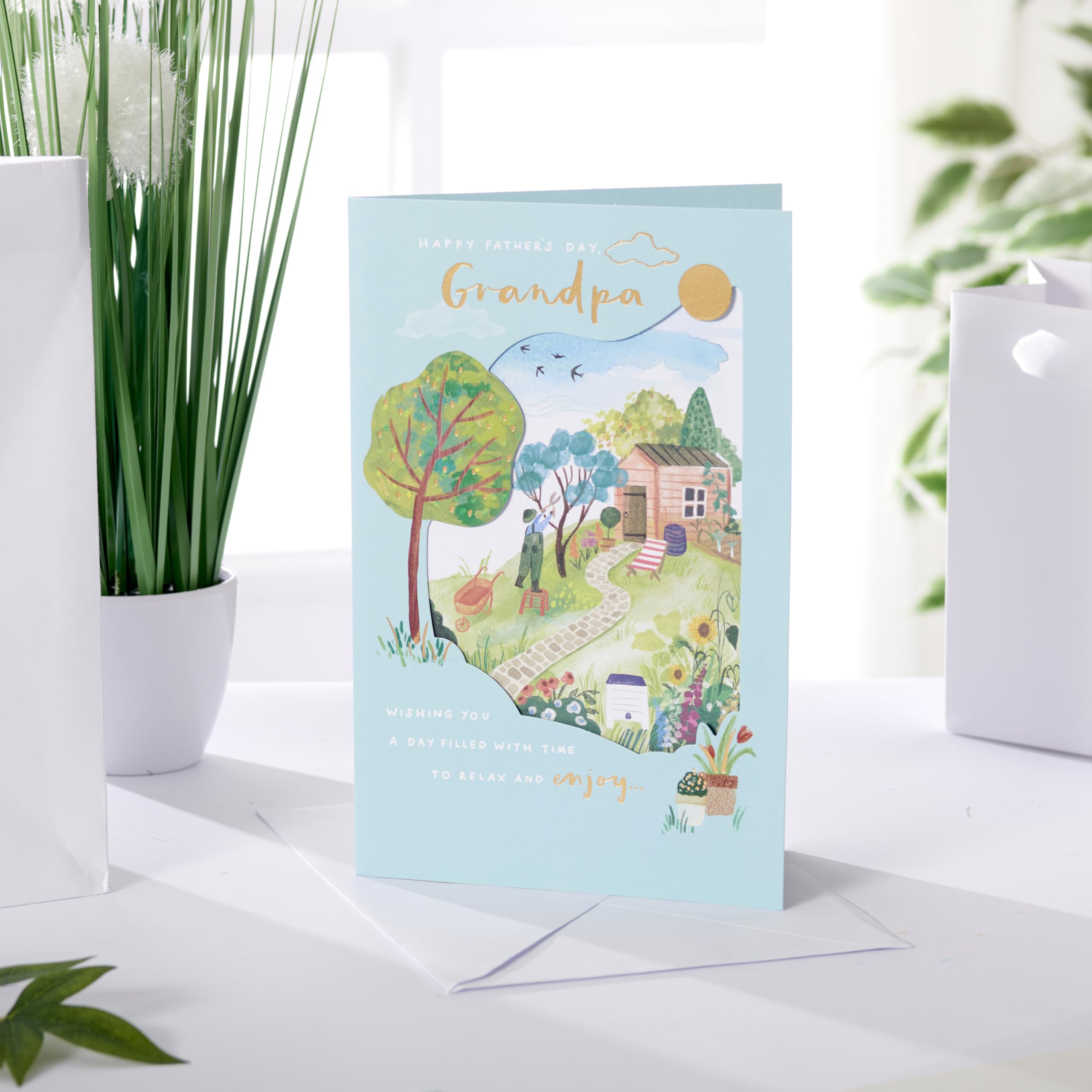 UK Greetings Father's Day Card for Grandpa | Gardening Design | 14.9 x 22.9 cm 3