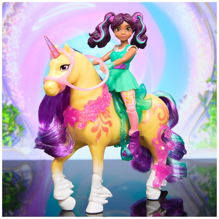 Unicorn Academy, Ava & Leaf Power of Friendship Set with Translucent Saddle