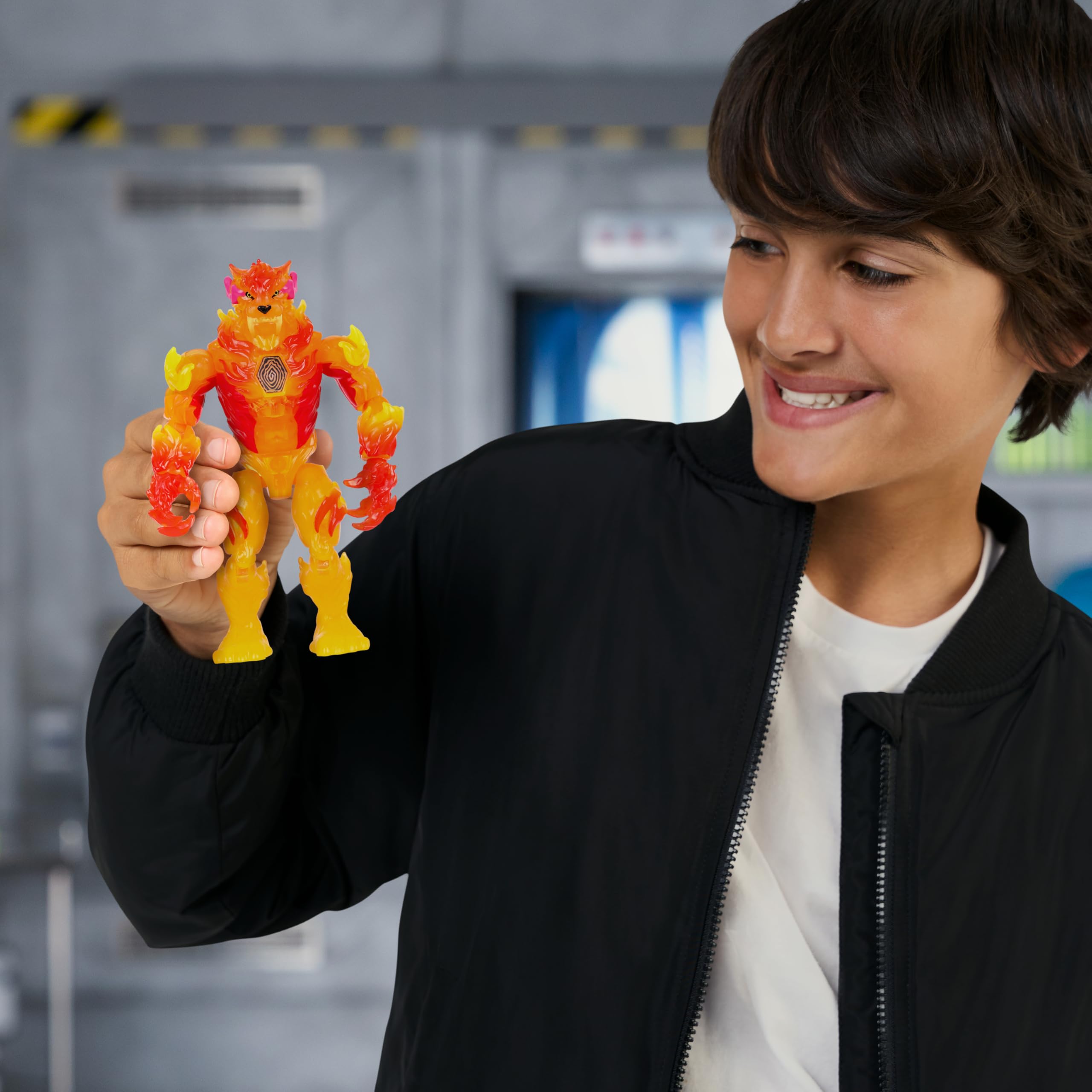 MrBeast Lab Hyper Fusion - Fire Panther Action Figure (14 cm) 4