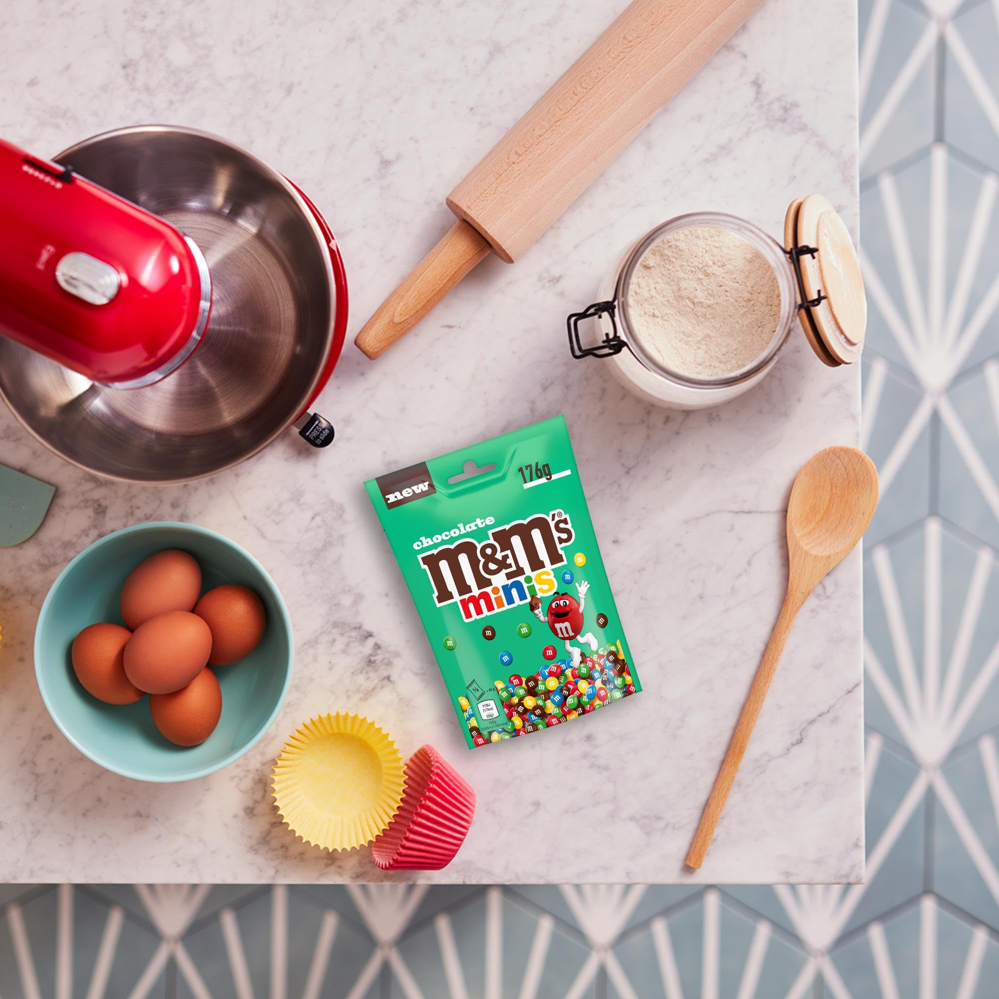 M&M'S Minis Milk Chocolate Bag, 177g - Shareable Chocolate Snack for Gifting & Treats 9