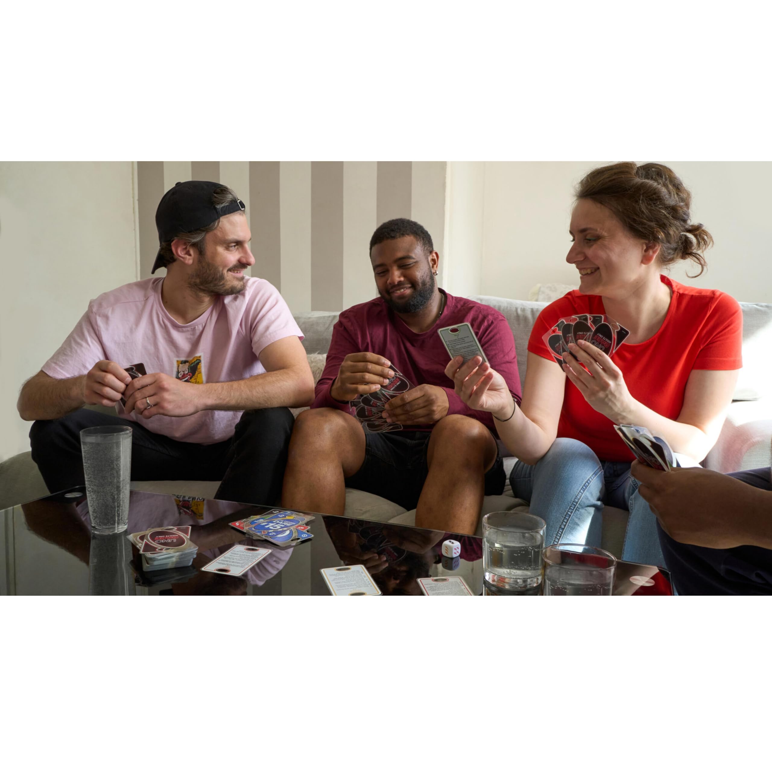 Mattel Games UNO Dare Adults Only Card Game, UK English Version 8