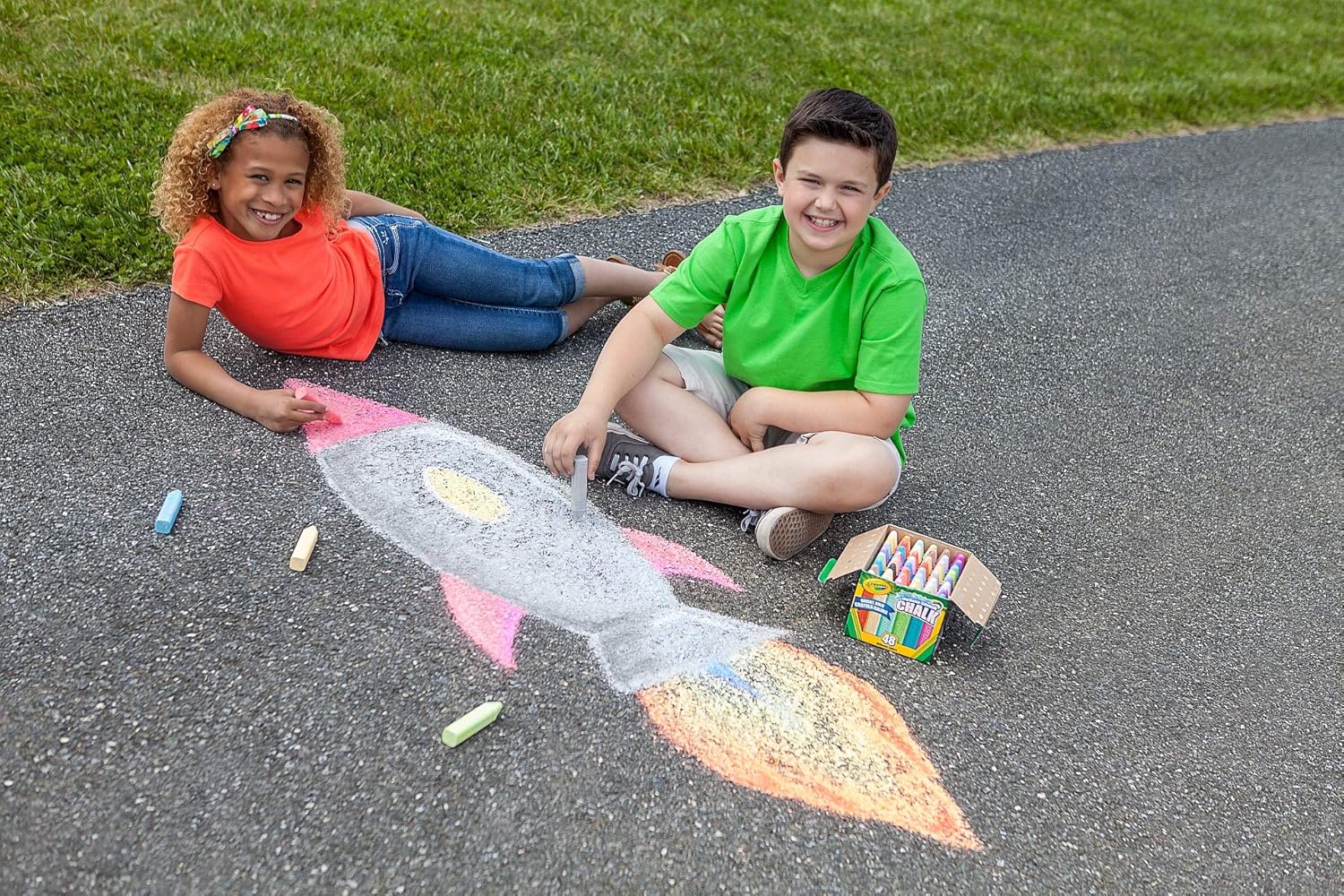 Crayola Washable Sidewalk Chalk - 48 Piece Anti-Roll Bright Colored Chalk Set 3