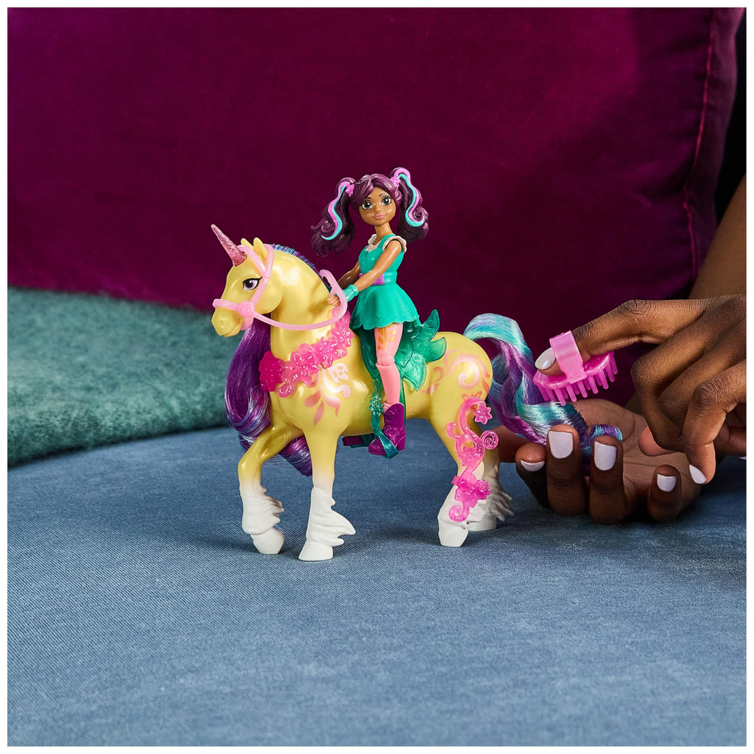Unicorn Academy, Ava & Leaf Power of Friendship Set with Translucent Saddle